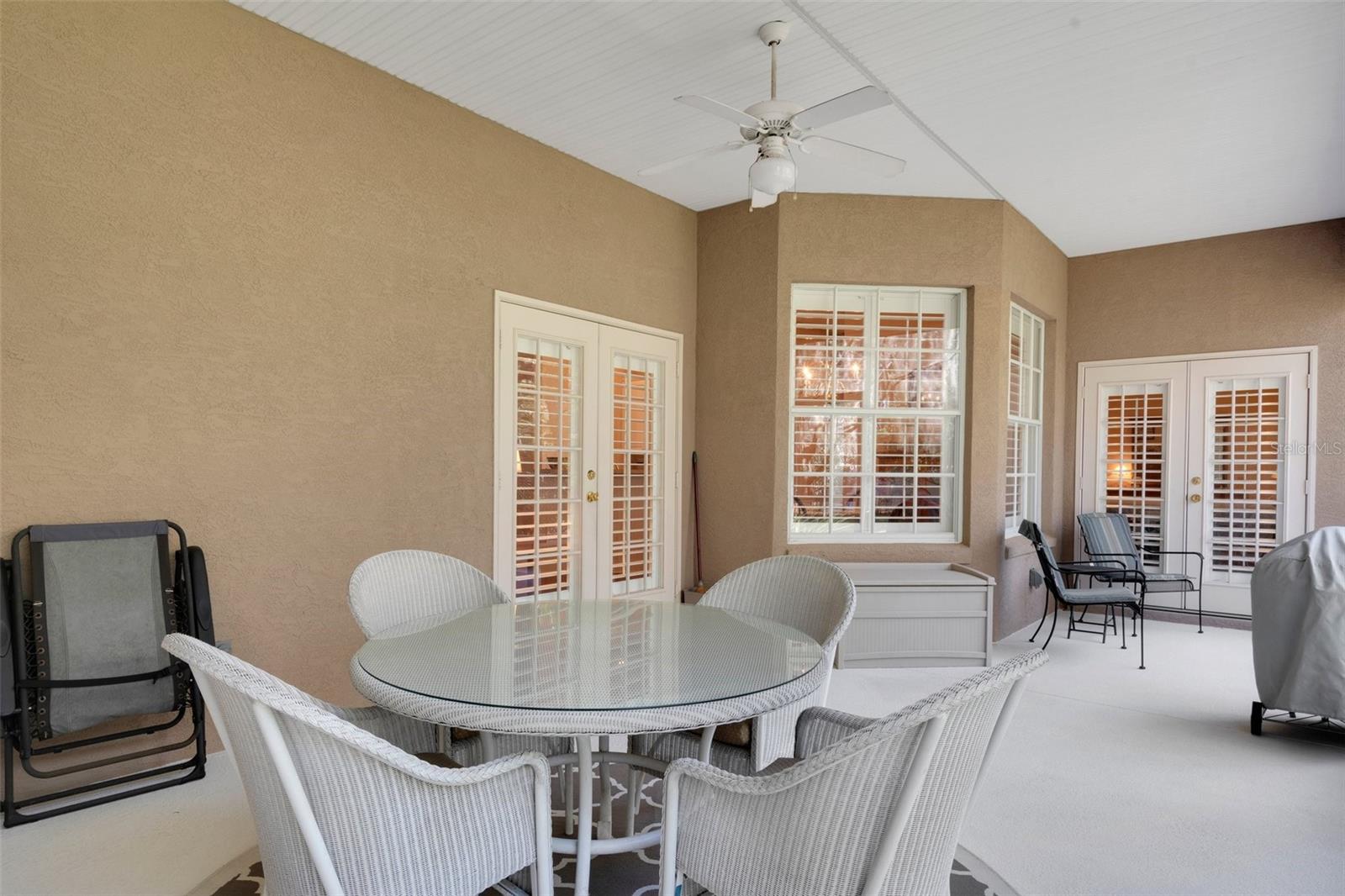 1446 ROYAL FOREST LN