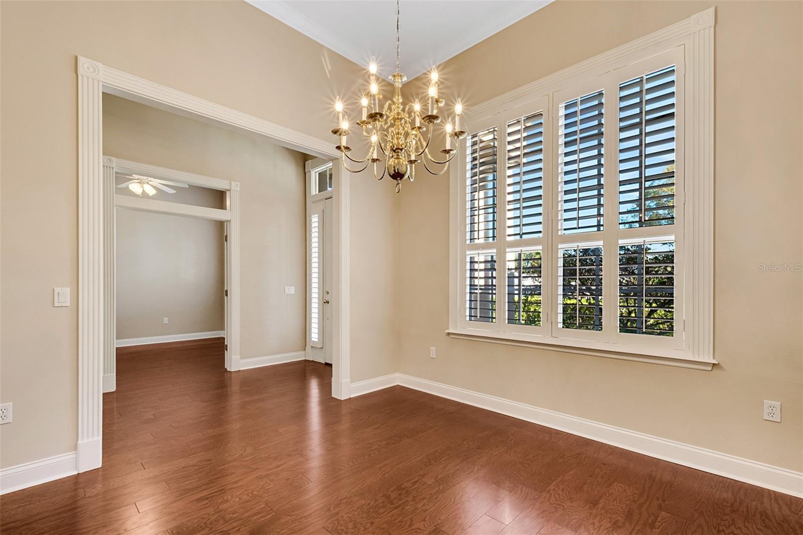 1446 ROYAL FOREST LN