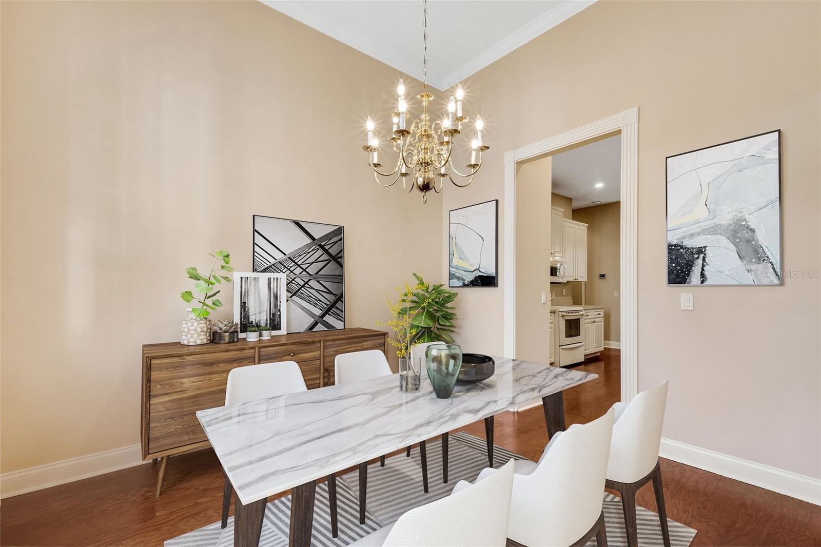 1446 ROYAL FOREST LN