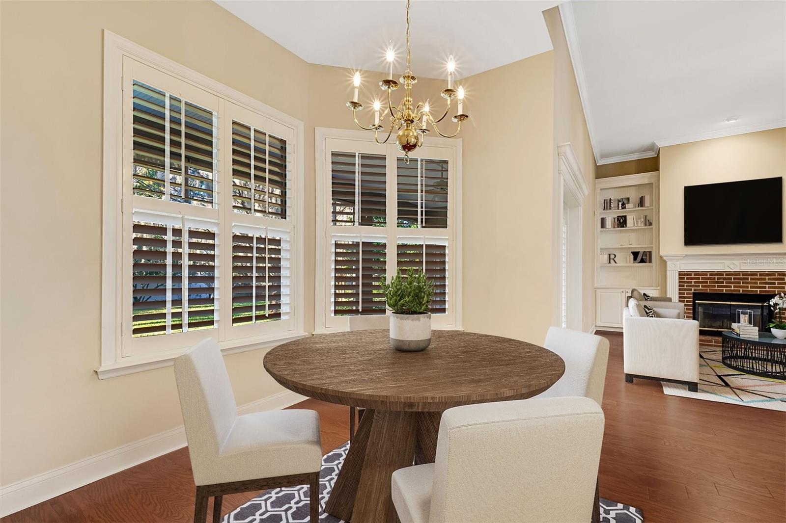 1446 ROYAL FOREST LN