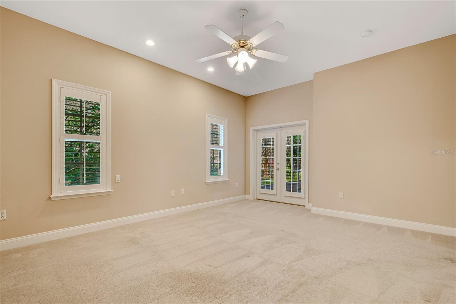 1446 ROYAL FOREST LN