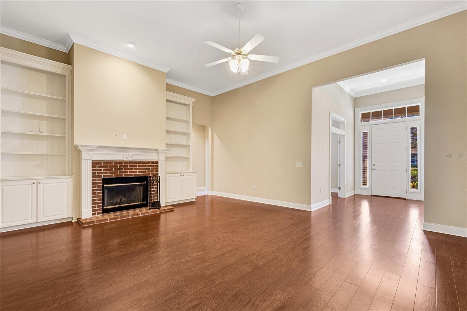 1446 ROYAL FOREST LN