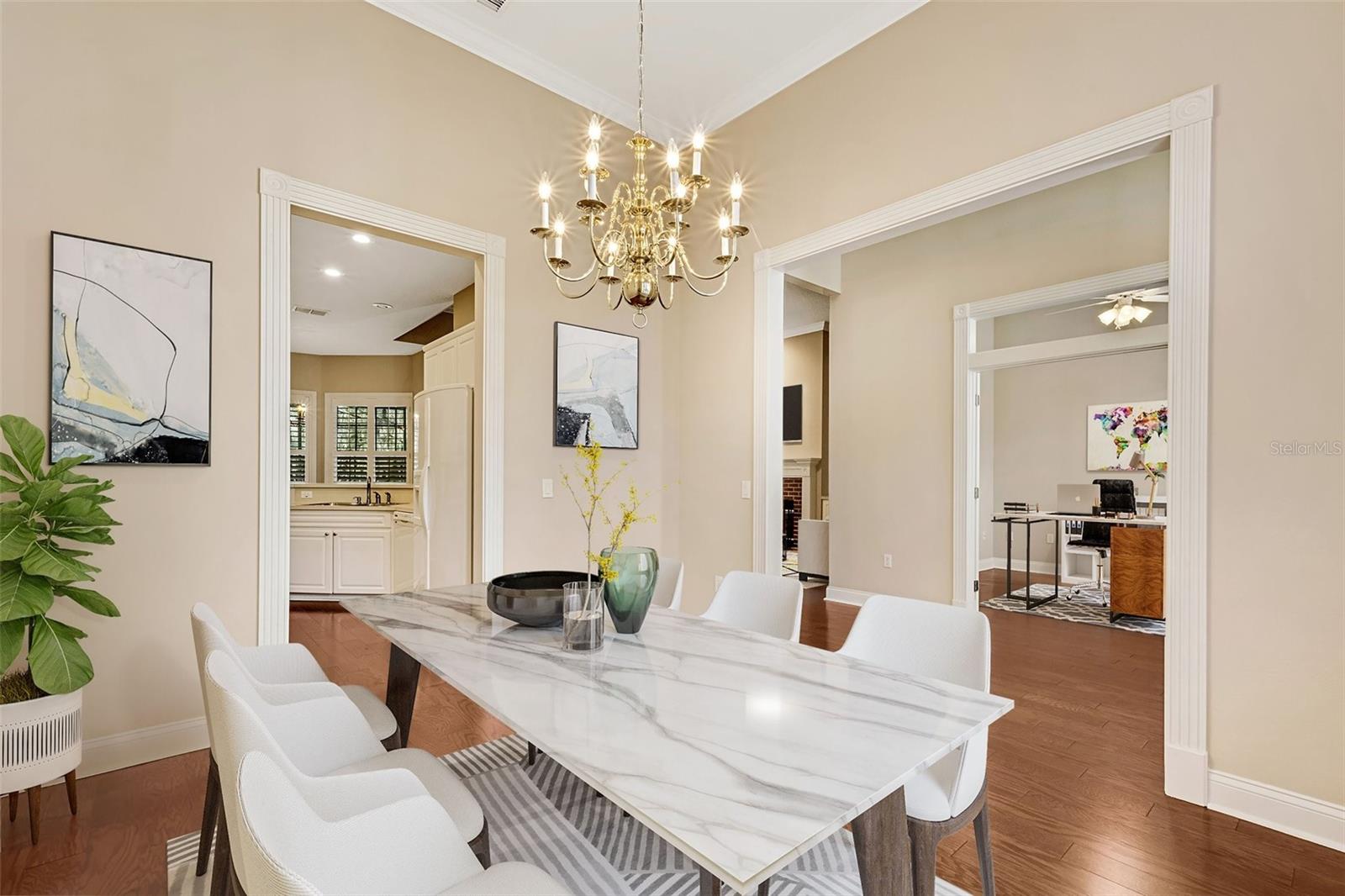 1446 ROYAL FOREST LN