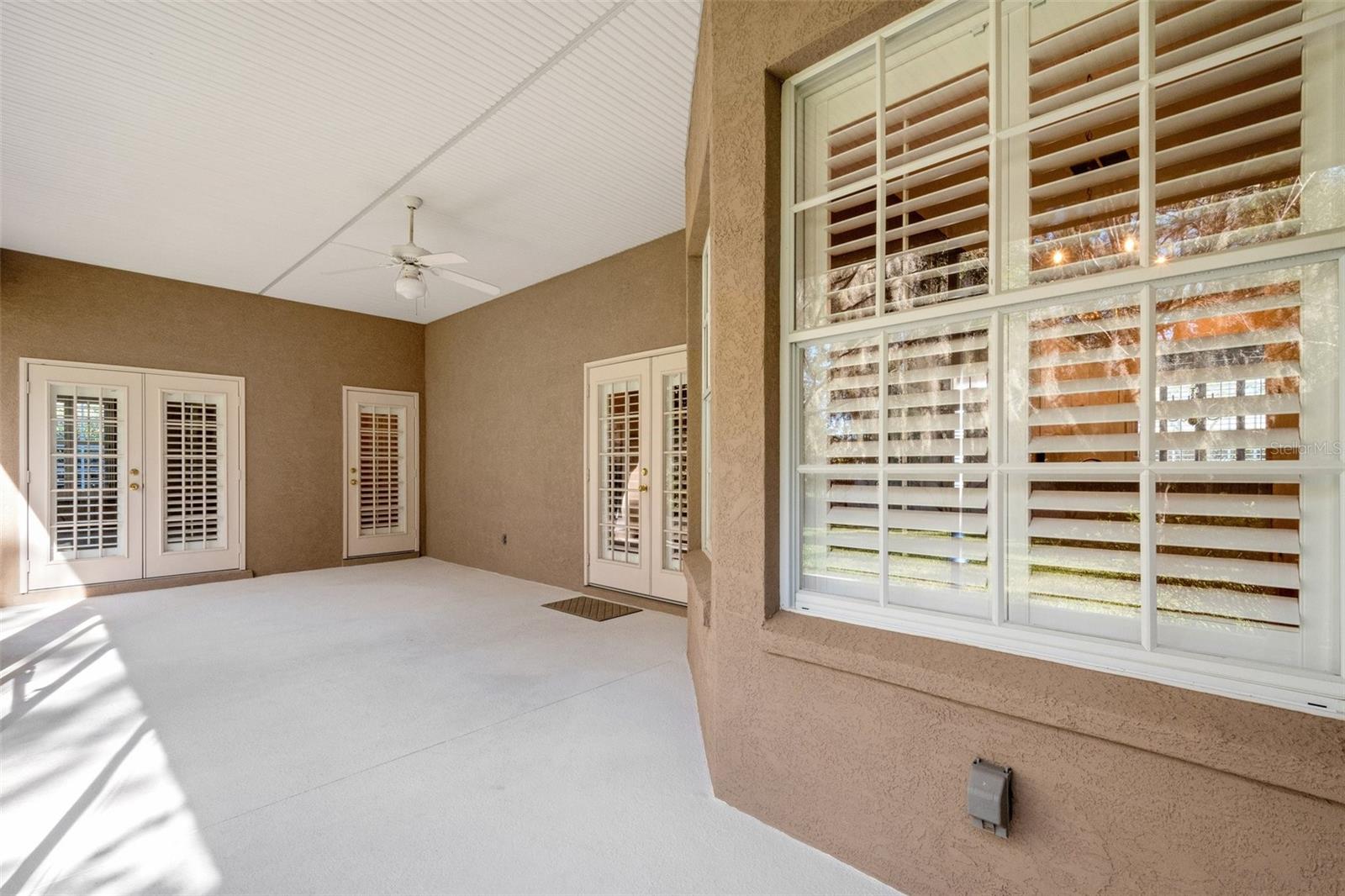 1446 ROYAL FOREST LN