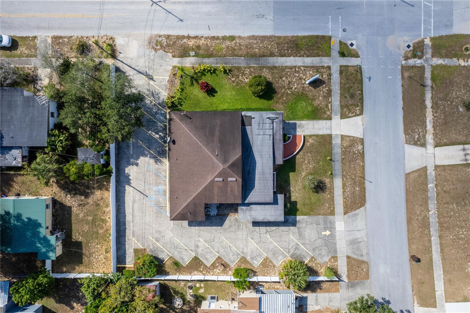 1204 CARLTON AVE