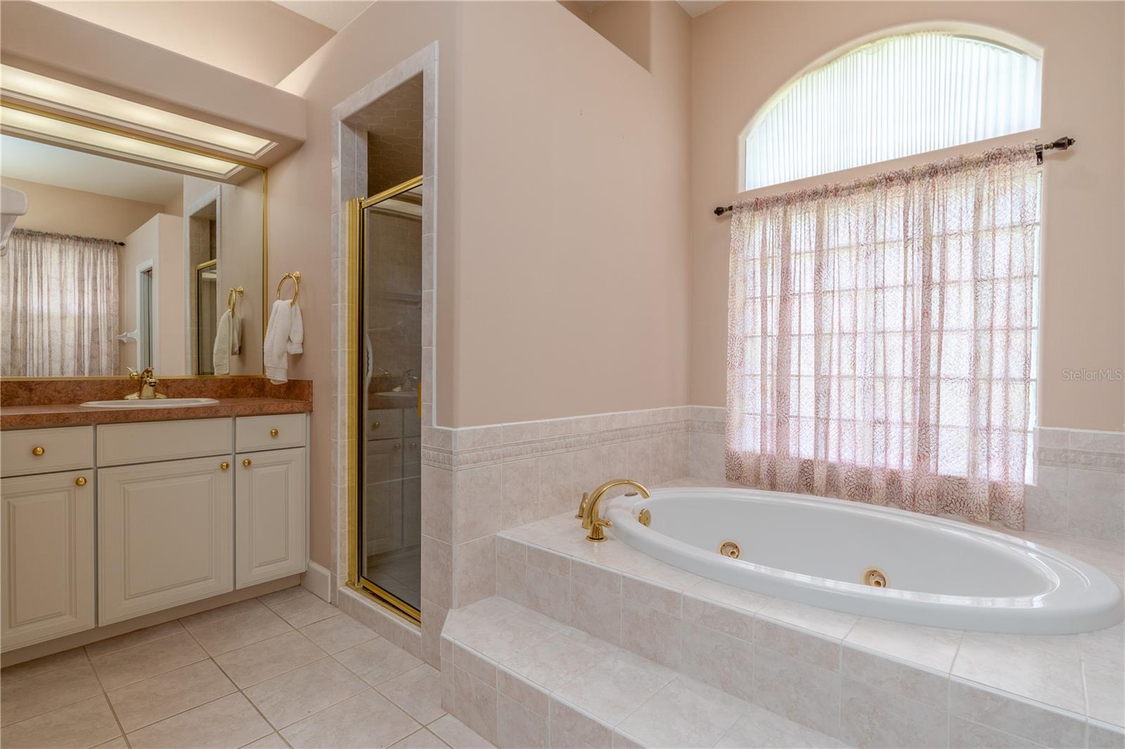 134 RUBY LAKE DR