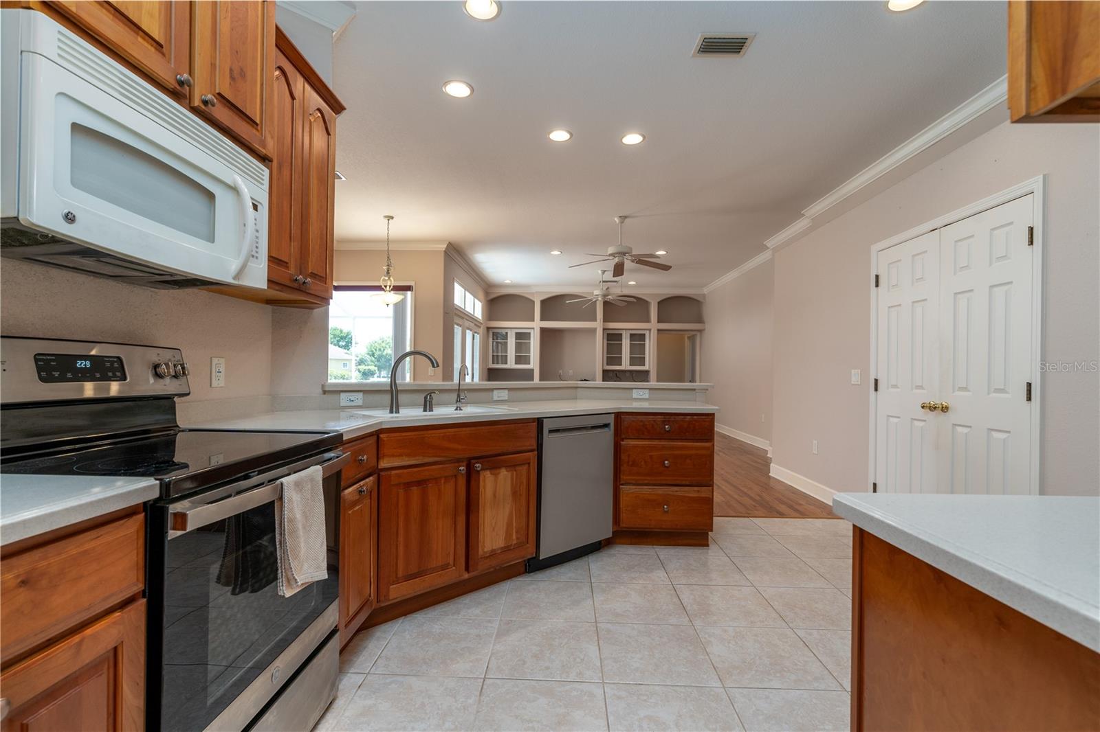 134 RUBY LAKE DR