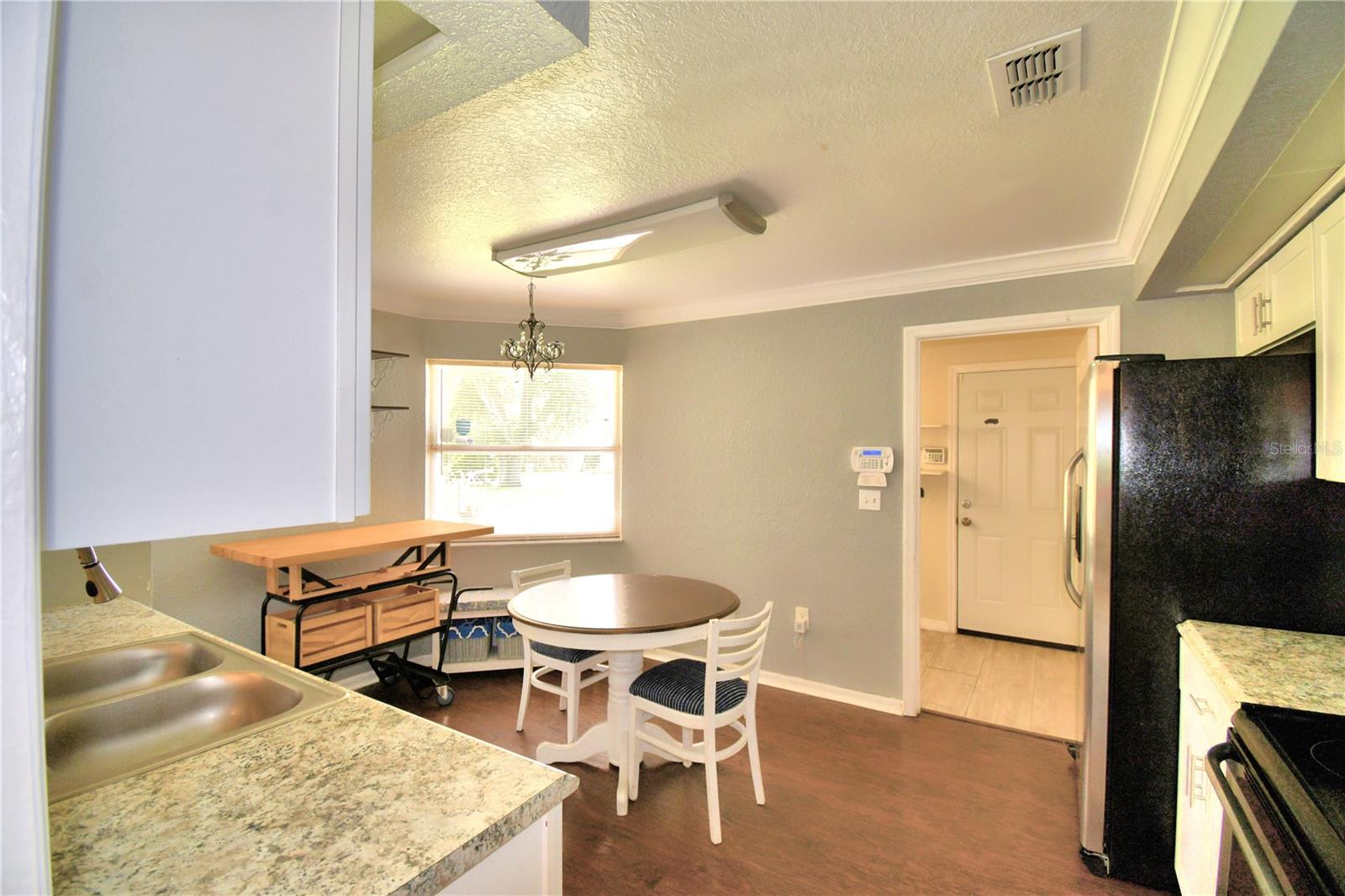 2217 HOWARD WEST AVE