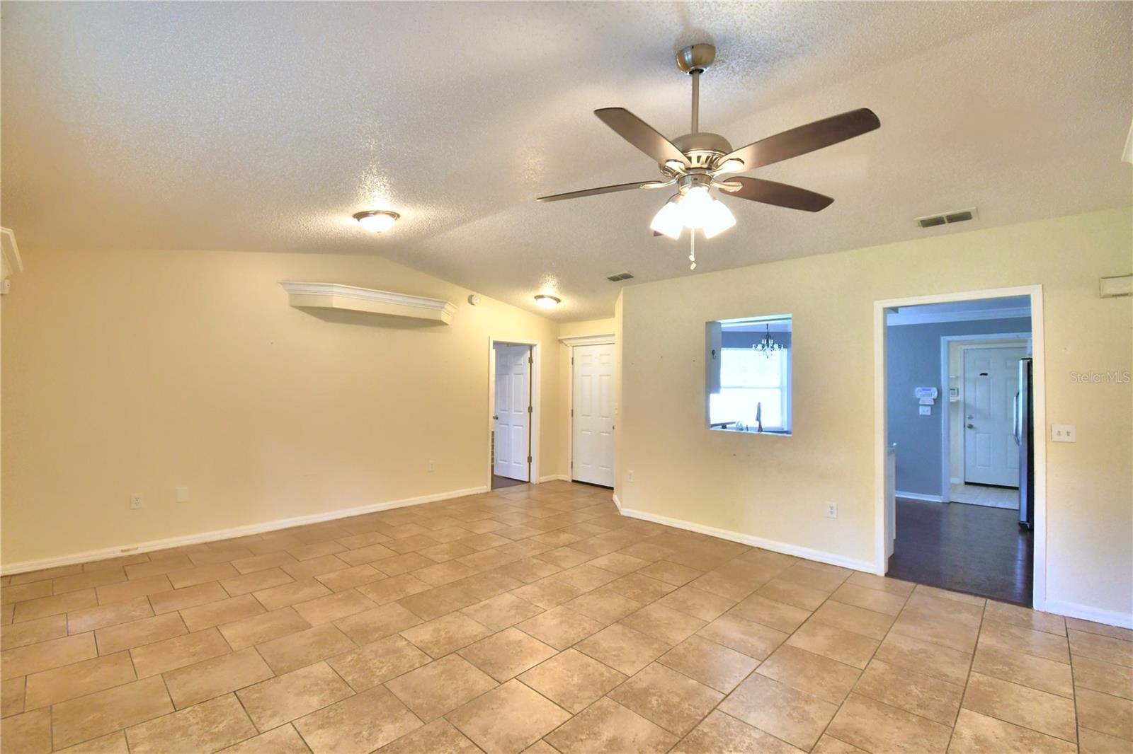 2217 HOWARD WEST AVE