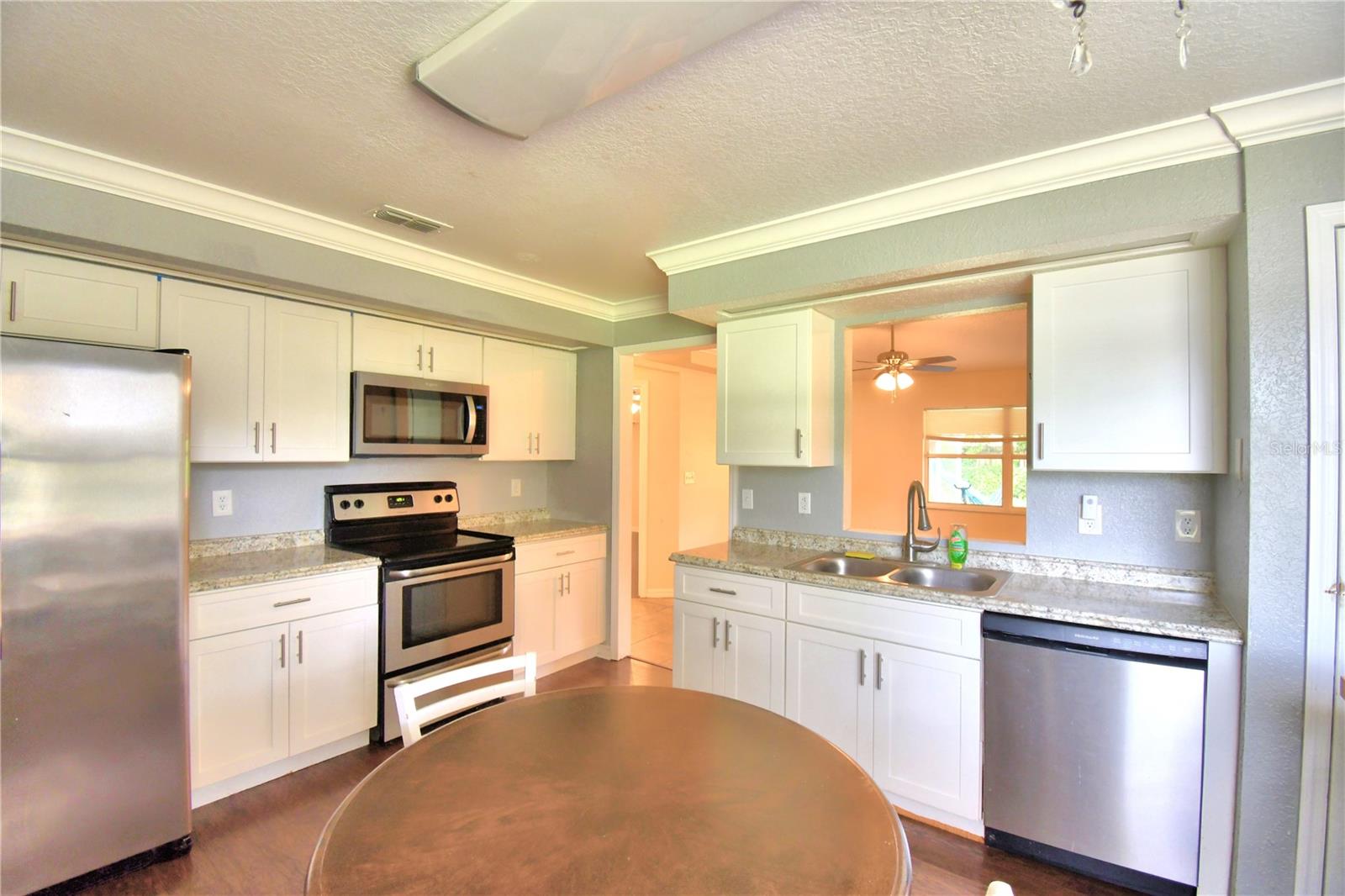 2217 HOWARD WEST AVE