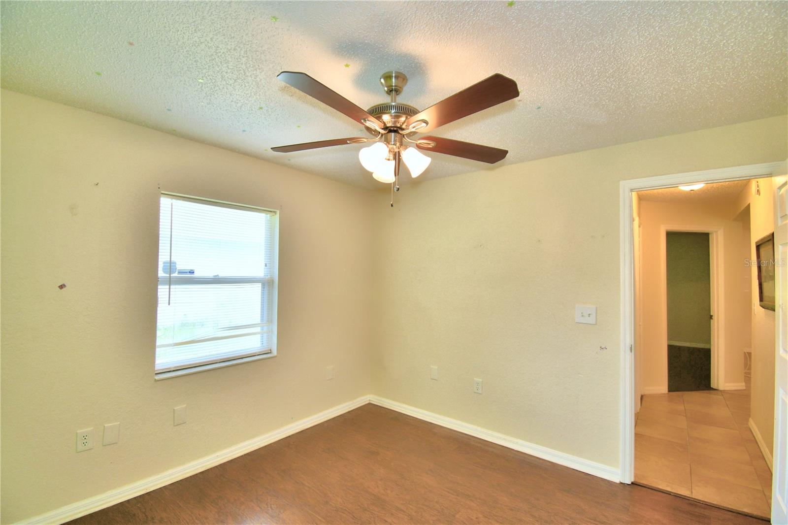 2217 HOWARD WEST AVE