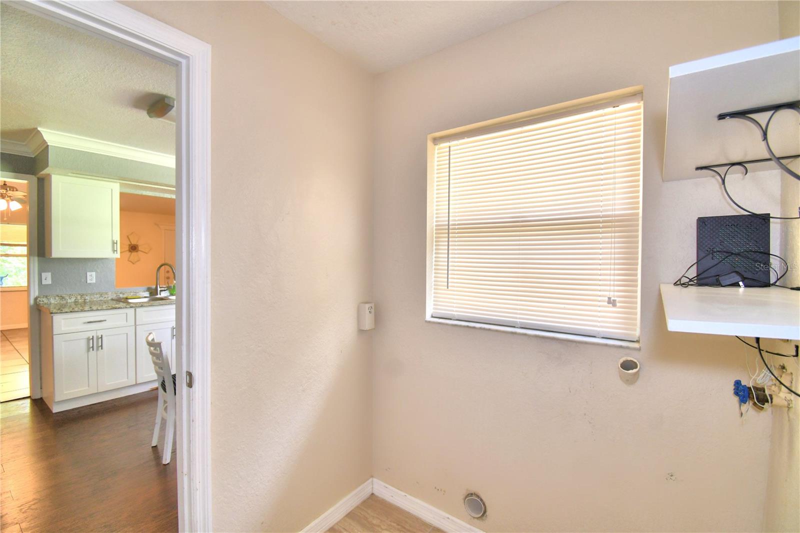 2217 HOWARD WEST AVE