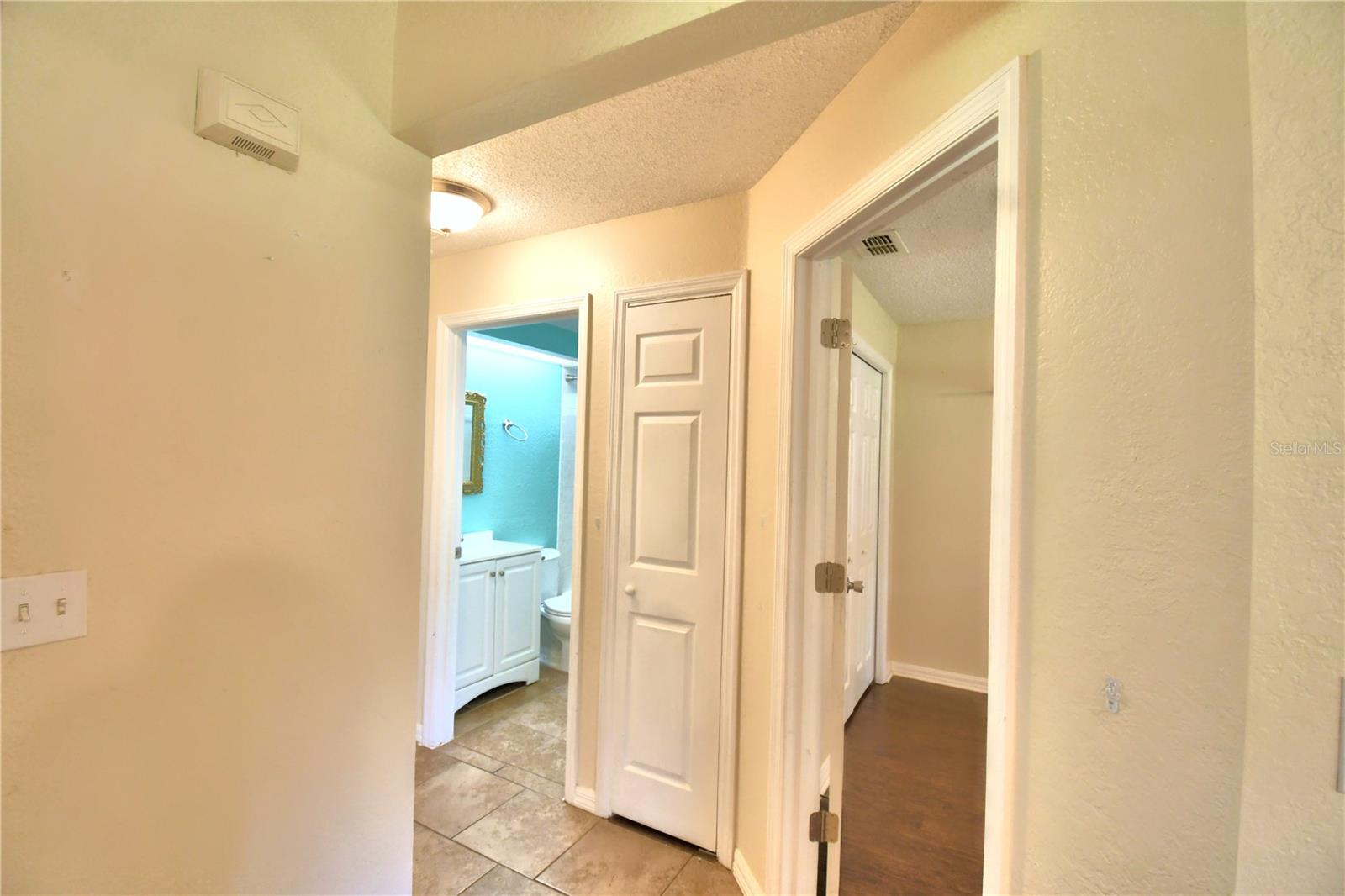 2217 HOWARD WEST AVE