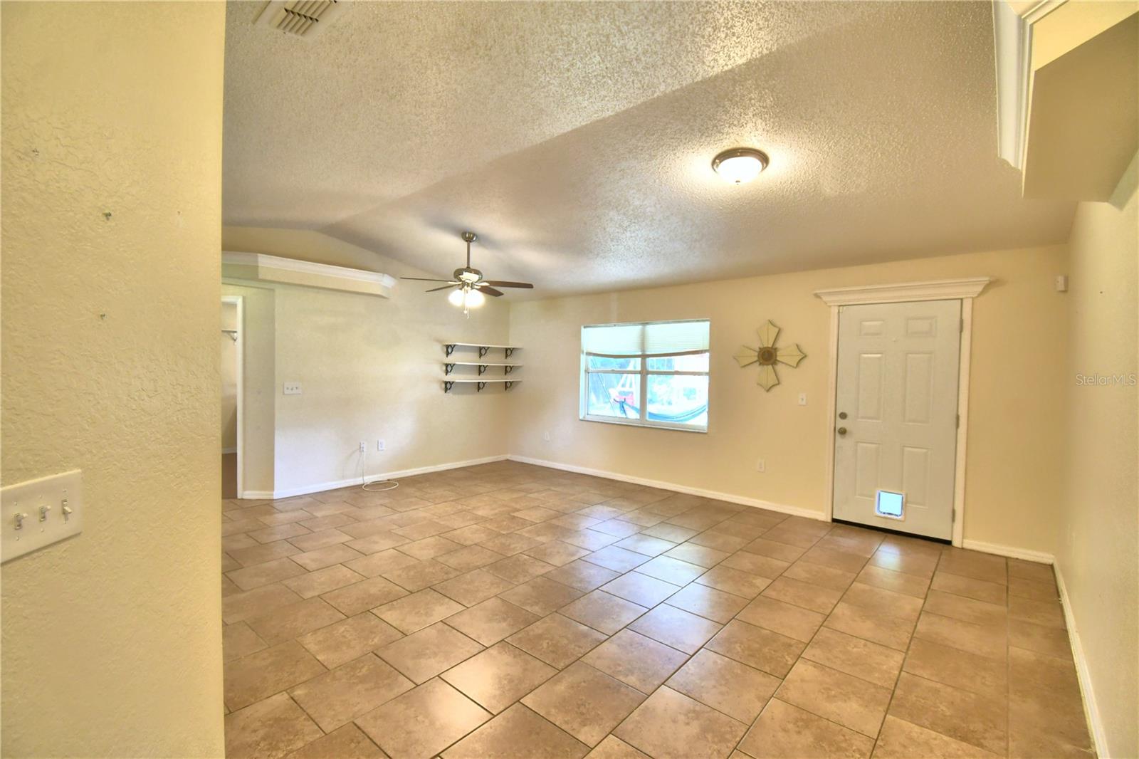 2217 HOWARD WEST AVE