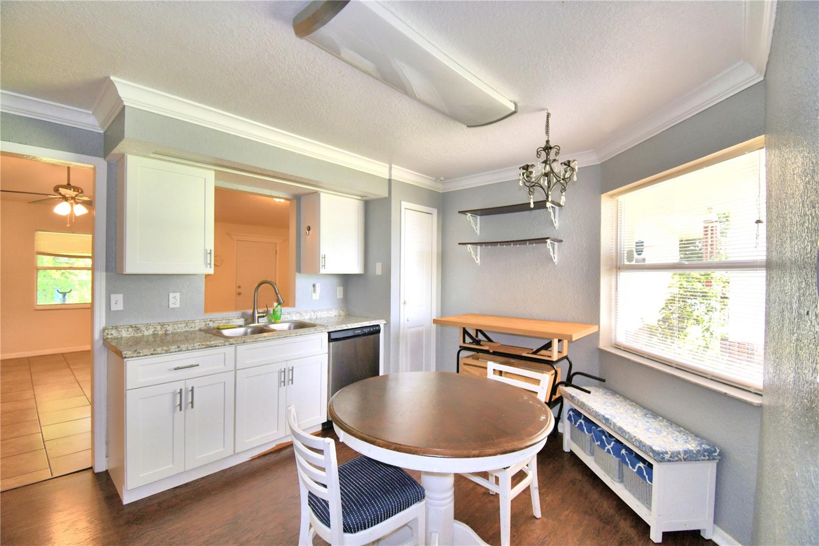 2217 HOWARD WEST AVE