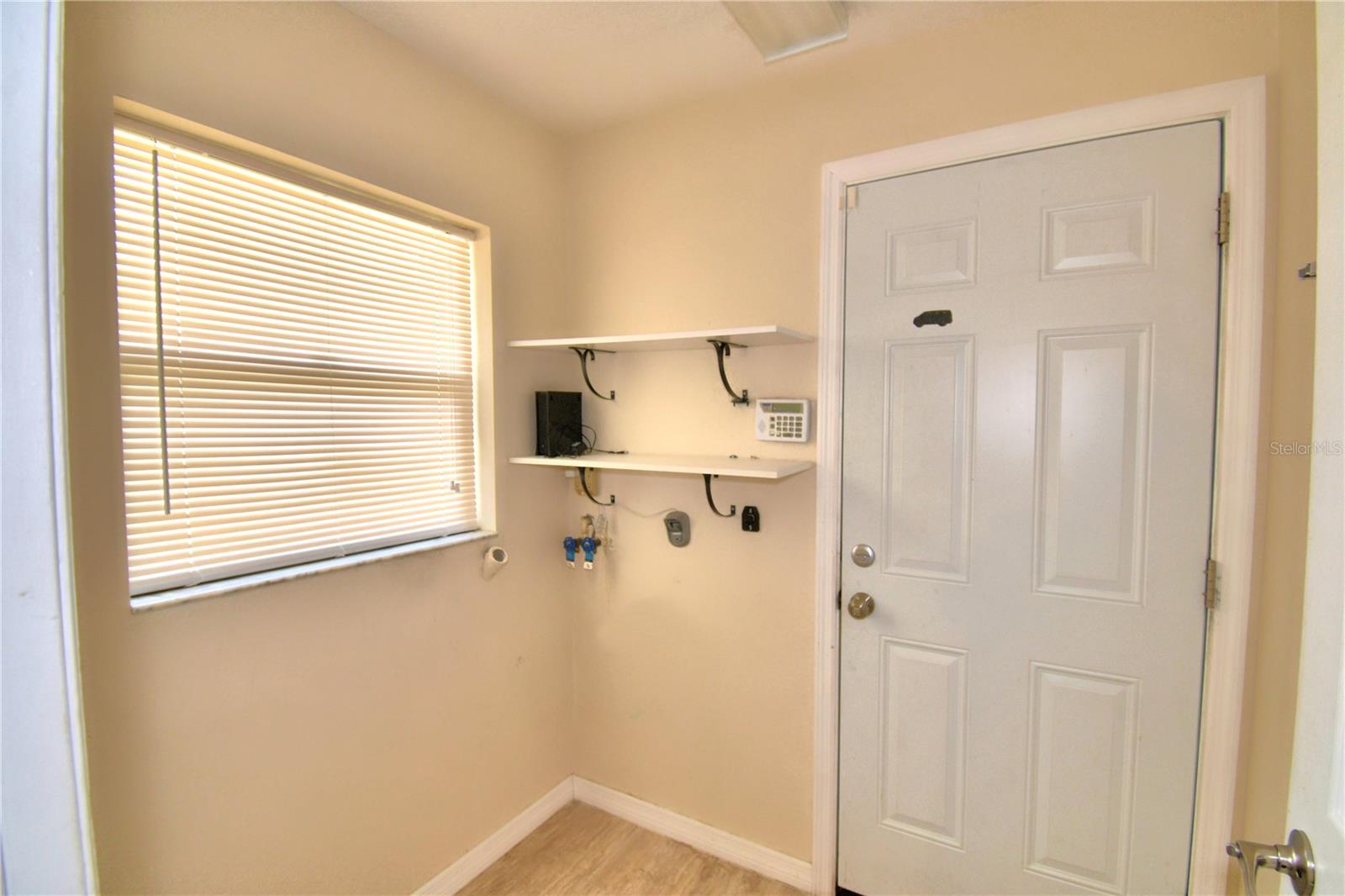 2217 HOWARD WEST AVE