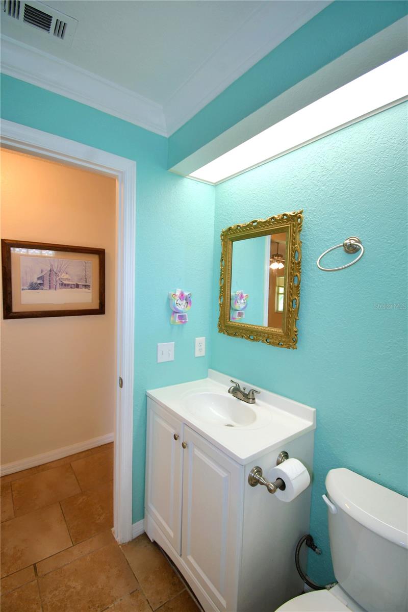 2217 HOWARD WEST AVE