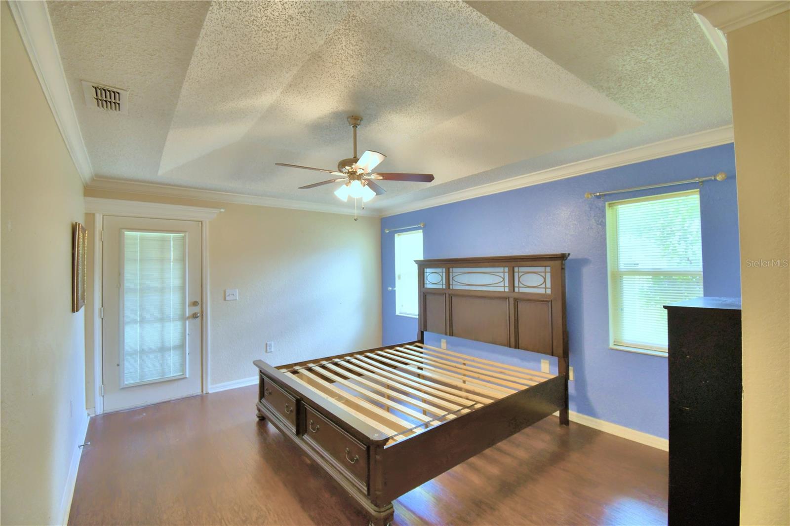 2217 HOWARD WEST AVE