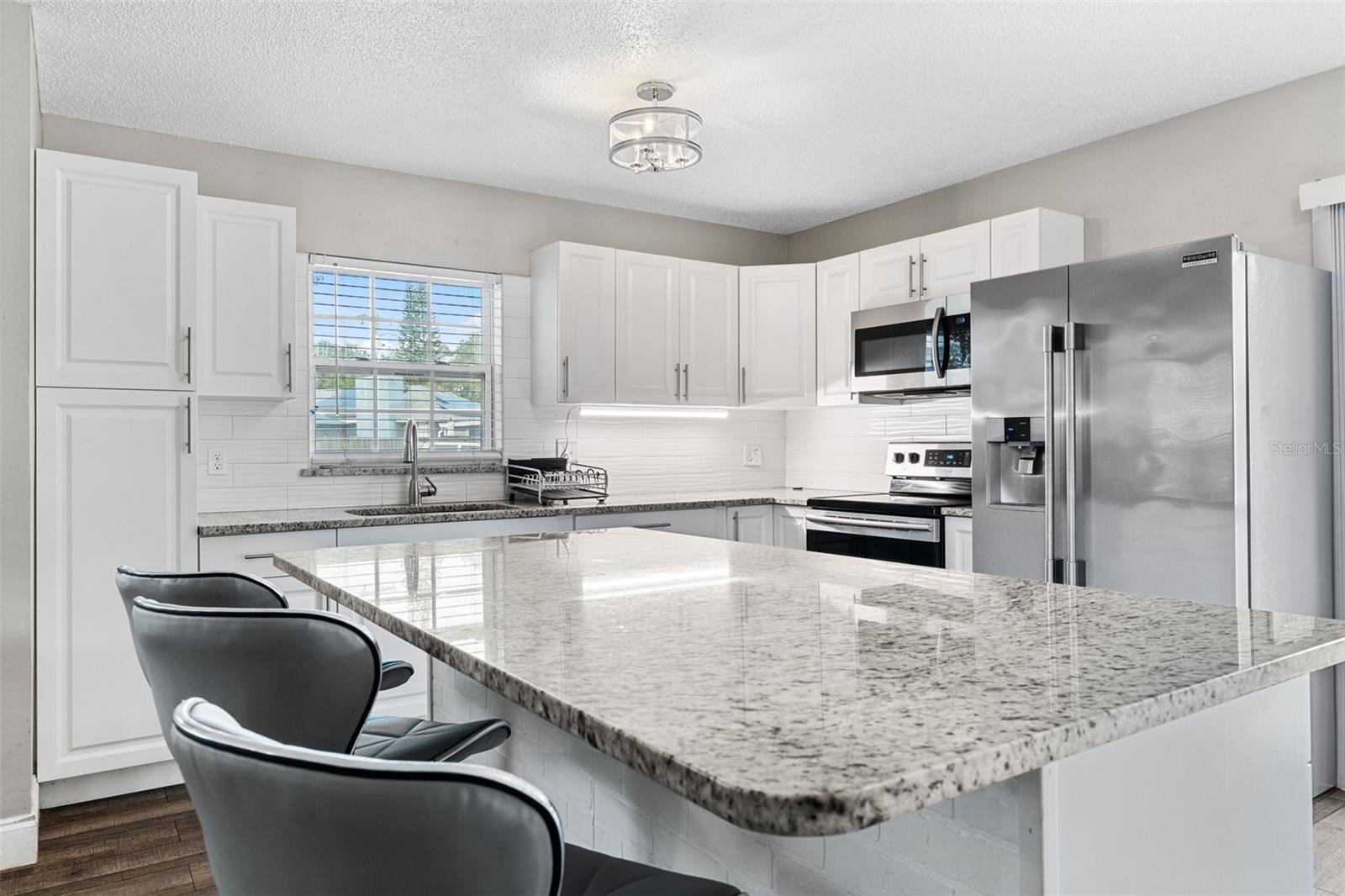 9411 W PERIO PL