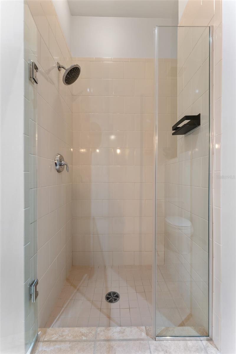1238 E KENNEDY BLVD #1003