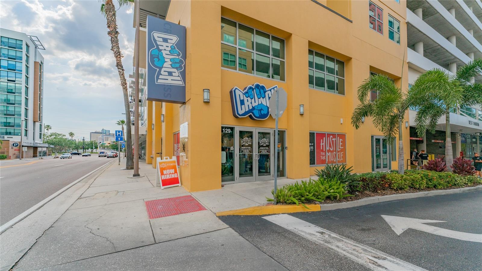 1238 E KENNEDY BLVD #1003