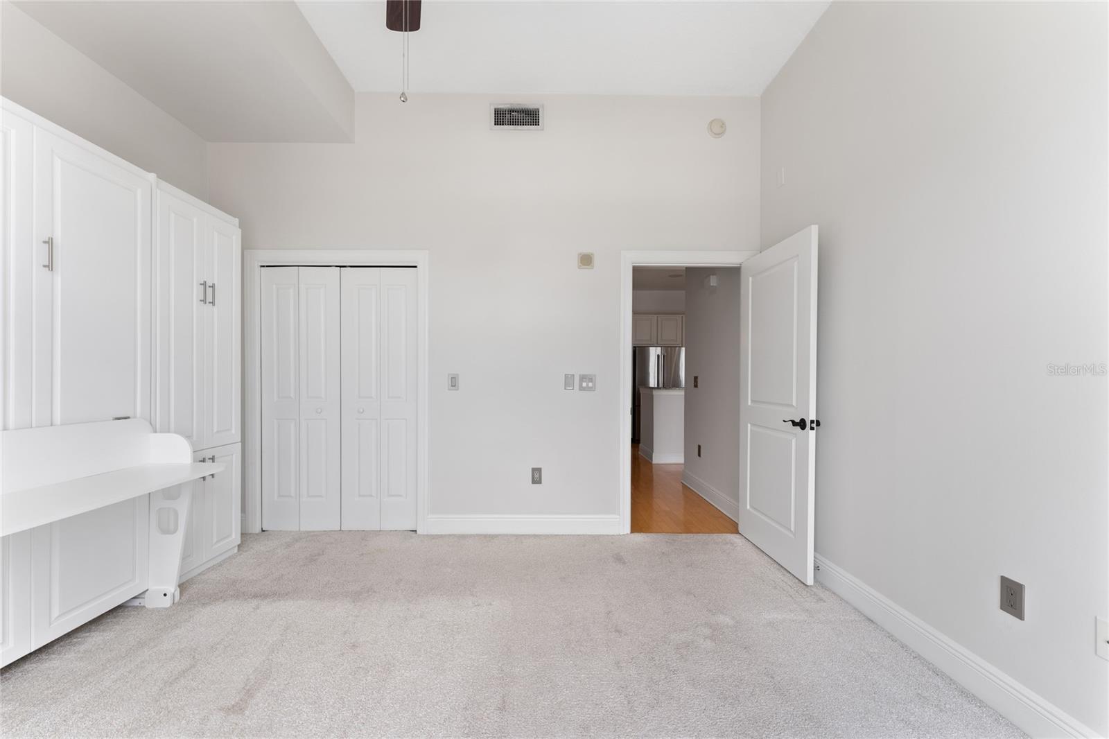 1238 E KENNEDY BLVD #1003