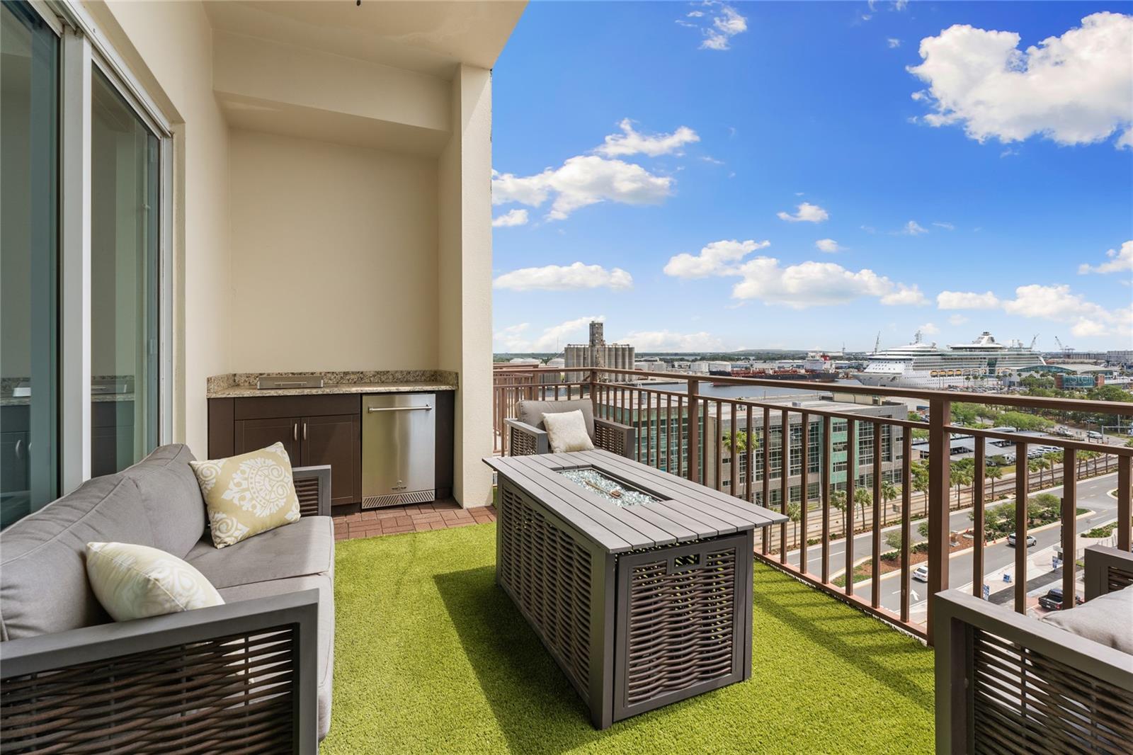 1238 E KENNEDY BLVD #1003