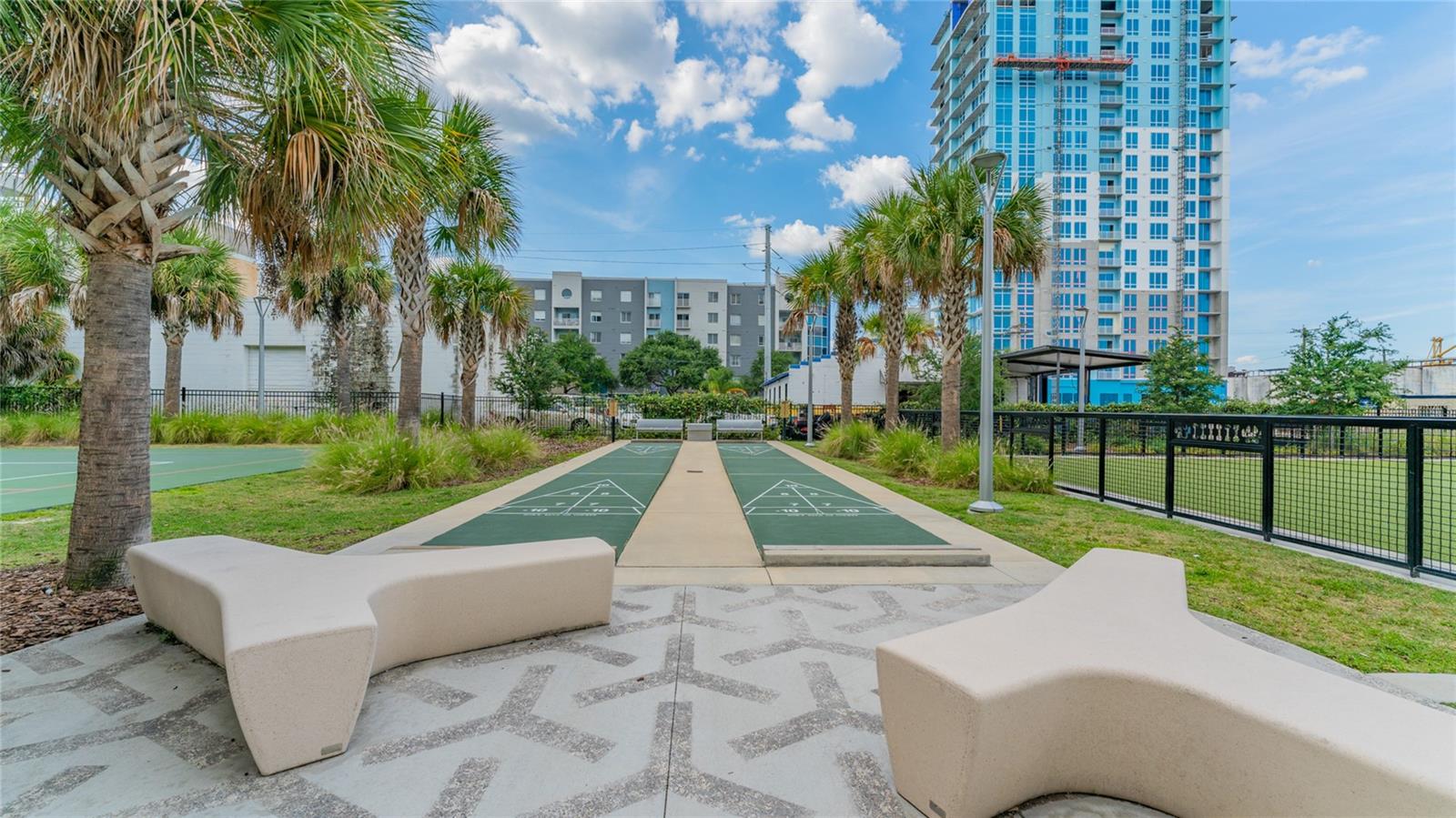 1238 E KENNEDY BLVD #1003