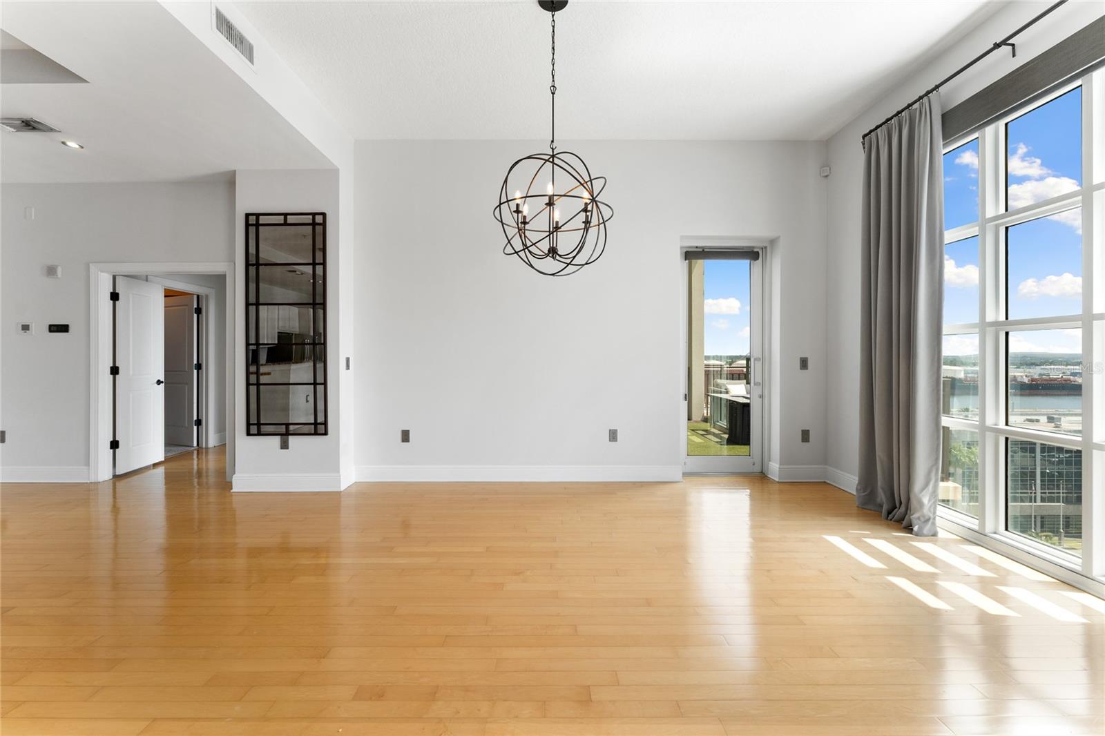 1238 E KENNEDY BLVD #1003