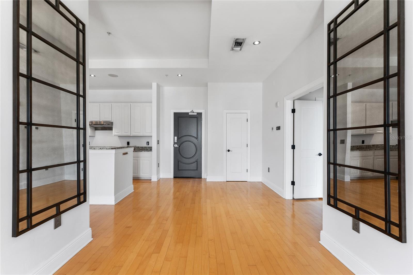 1238 E KENNEDY BLVD #1003