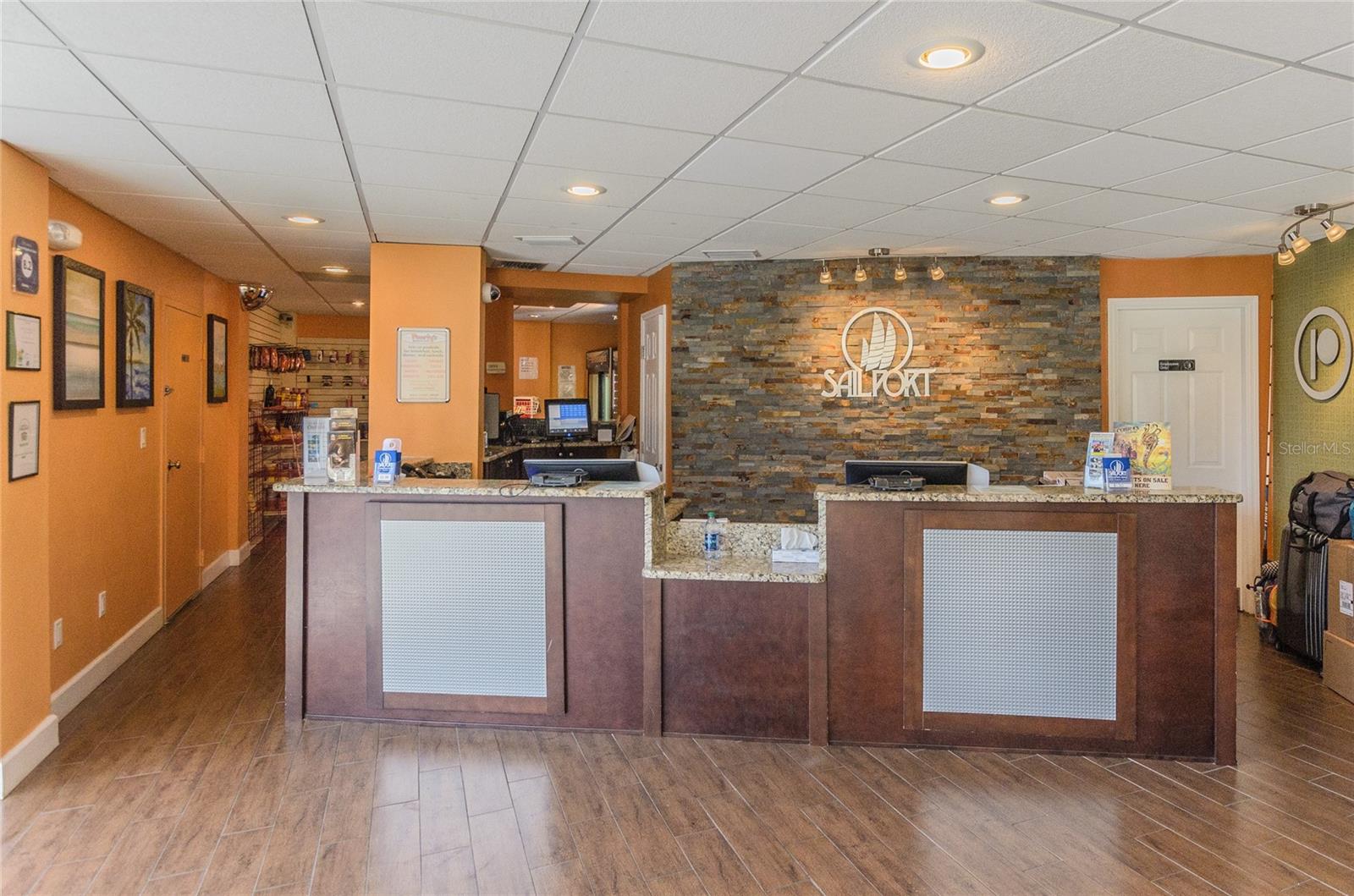 2506 N ROCKY POINT DR #224