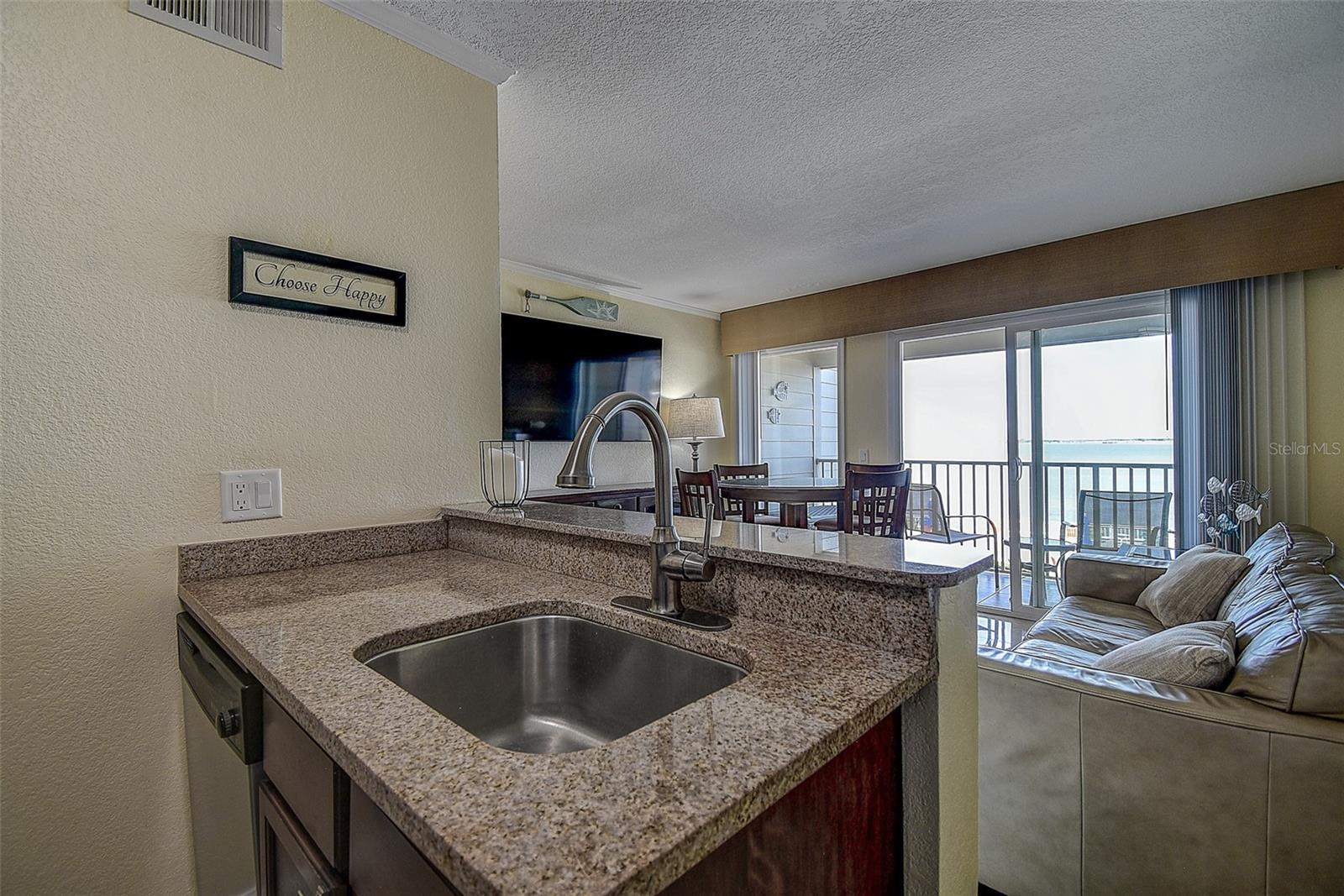 2506 N ROCKY POINT DR #224