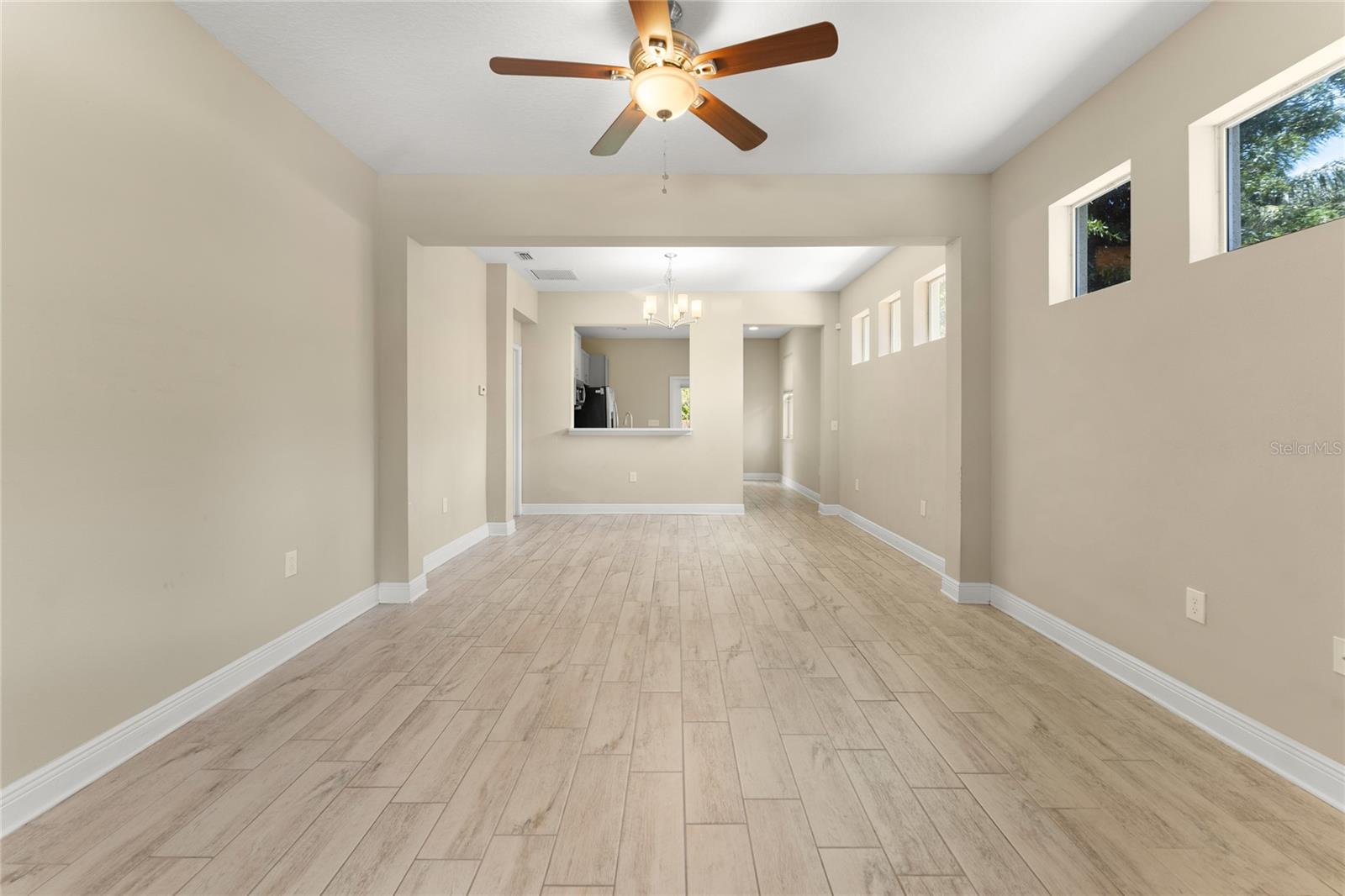 211 W HAMILTON AVE