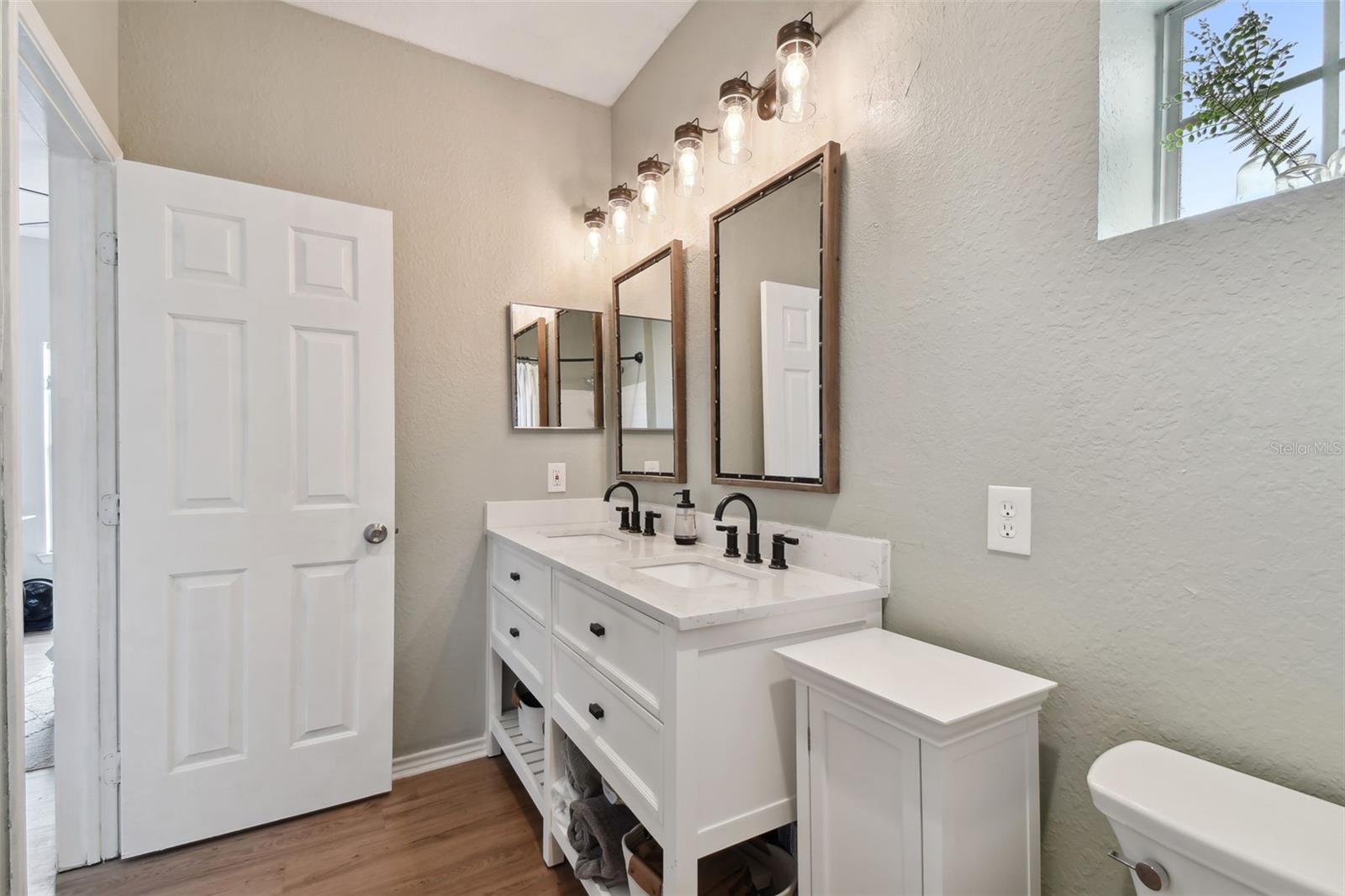 4329 BAYSIDE VILLAGE DR #202