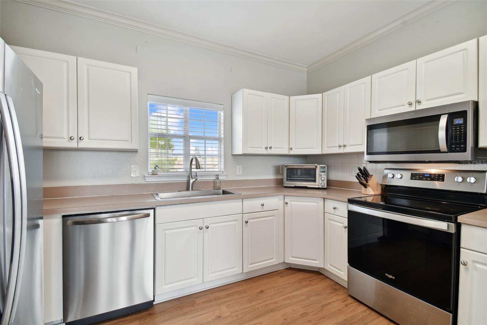 4329 BAYSIDE VILLAGE DR #202