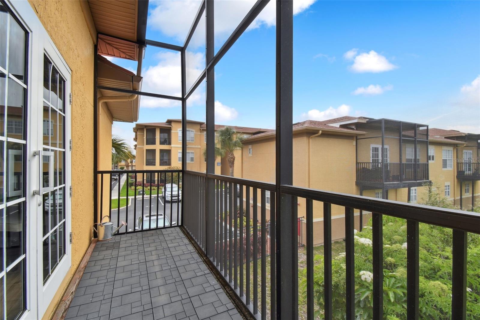 4329 BAYSIDE VILLAGE DR #202