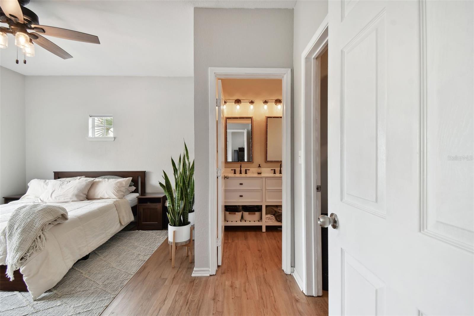 4329 BAYSIDE VILLAGE DR #202