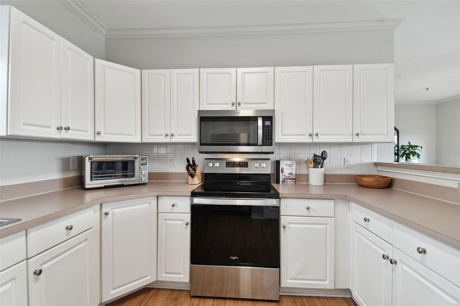 4329 BAYSIDE VILLAGE DR #202