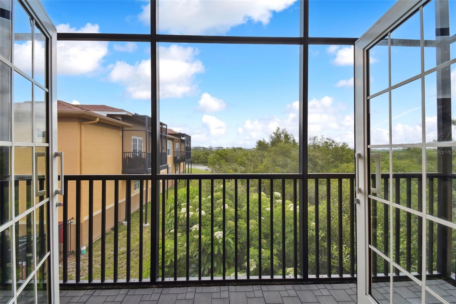 4329 BAYSIDE VILLAGE DR #202