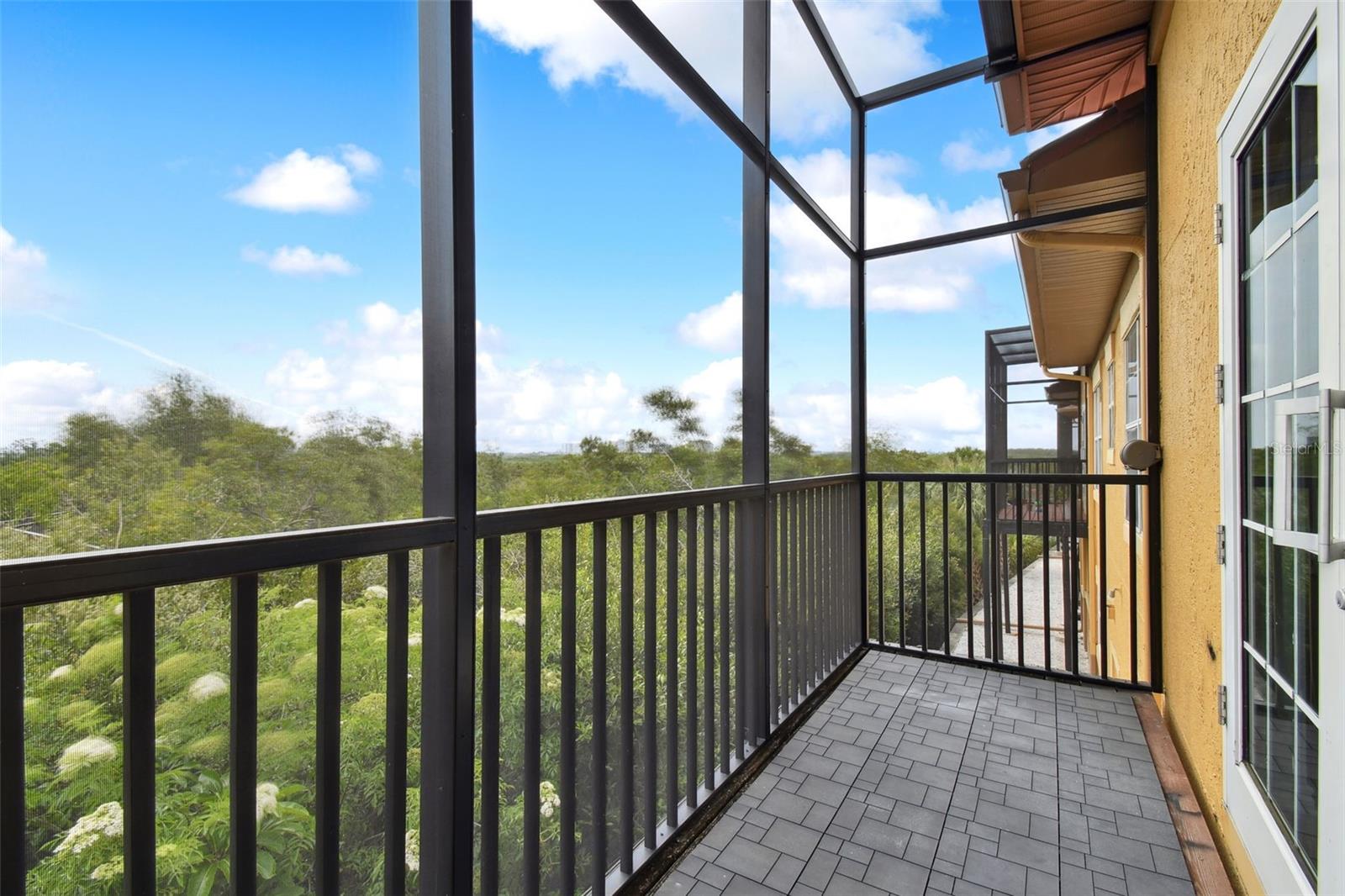 4329 BAYSIDE VILLAGE DR #202