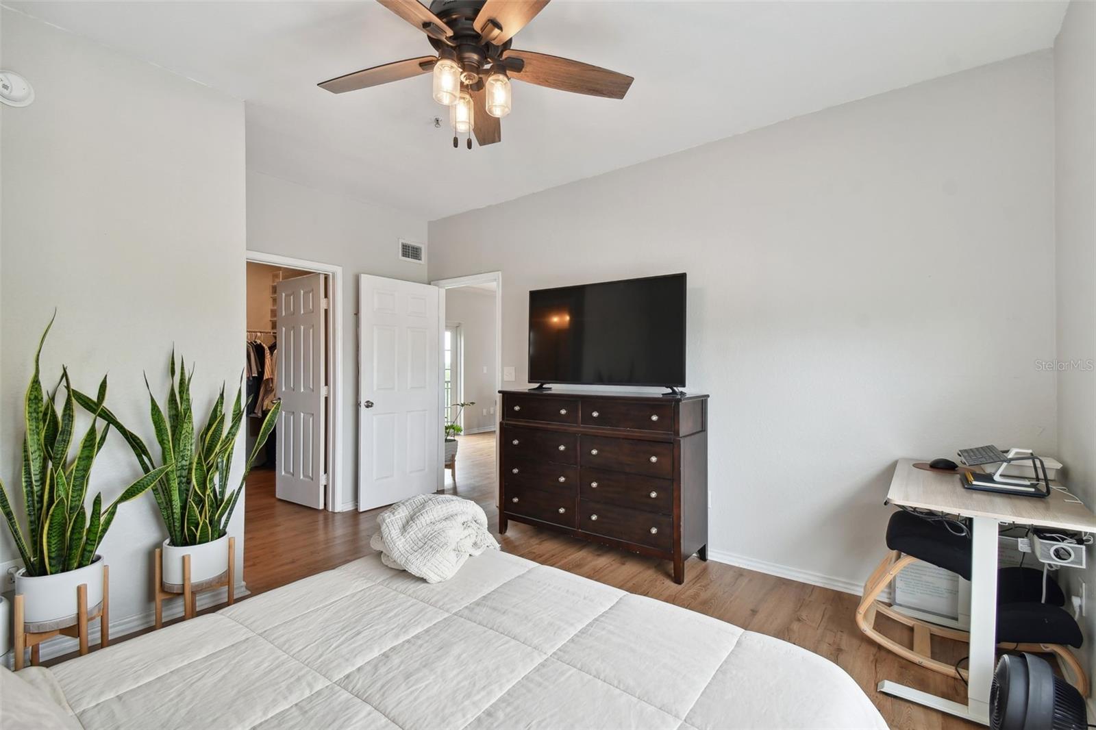 4329 BAYSIDE VILLAGE DR #202