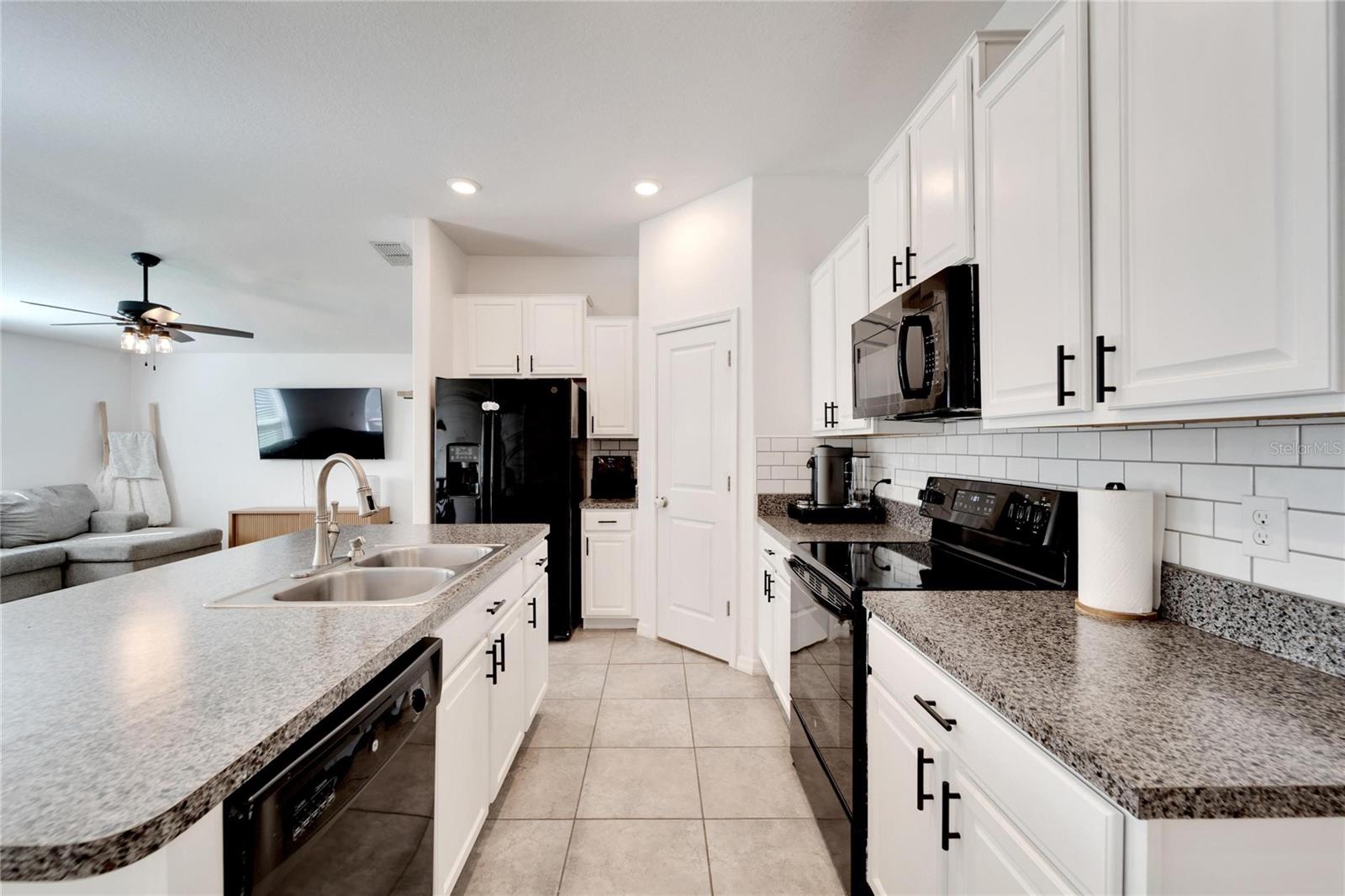 10209 SHIMMERING KOI WAY