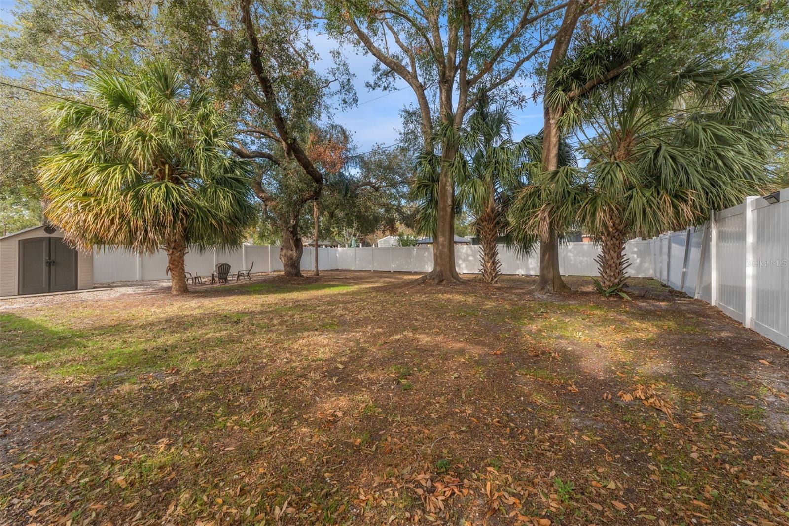 1715 W FERRIS AVE