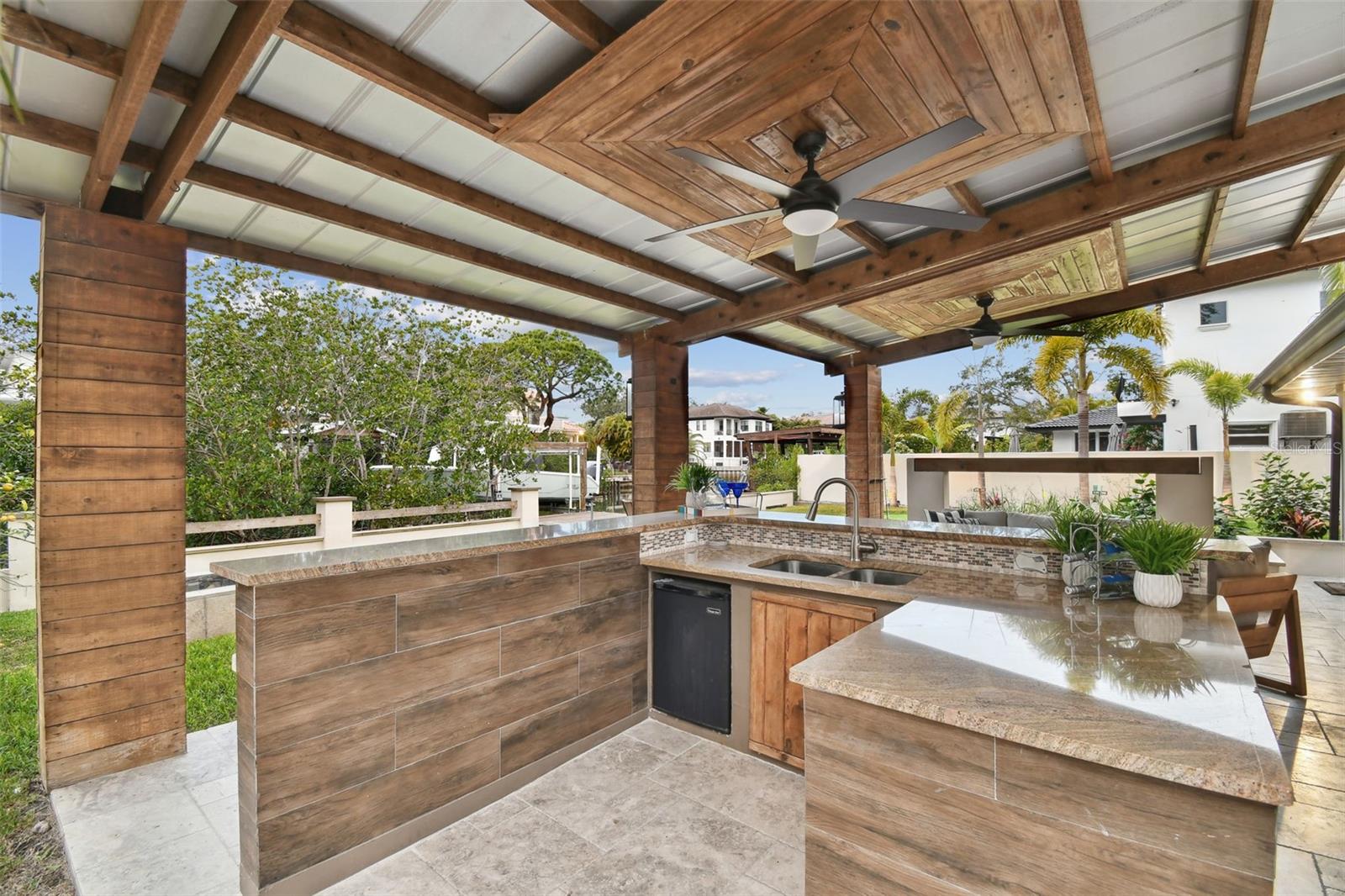 2115 S WEST SHORE BLVD