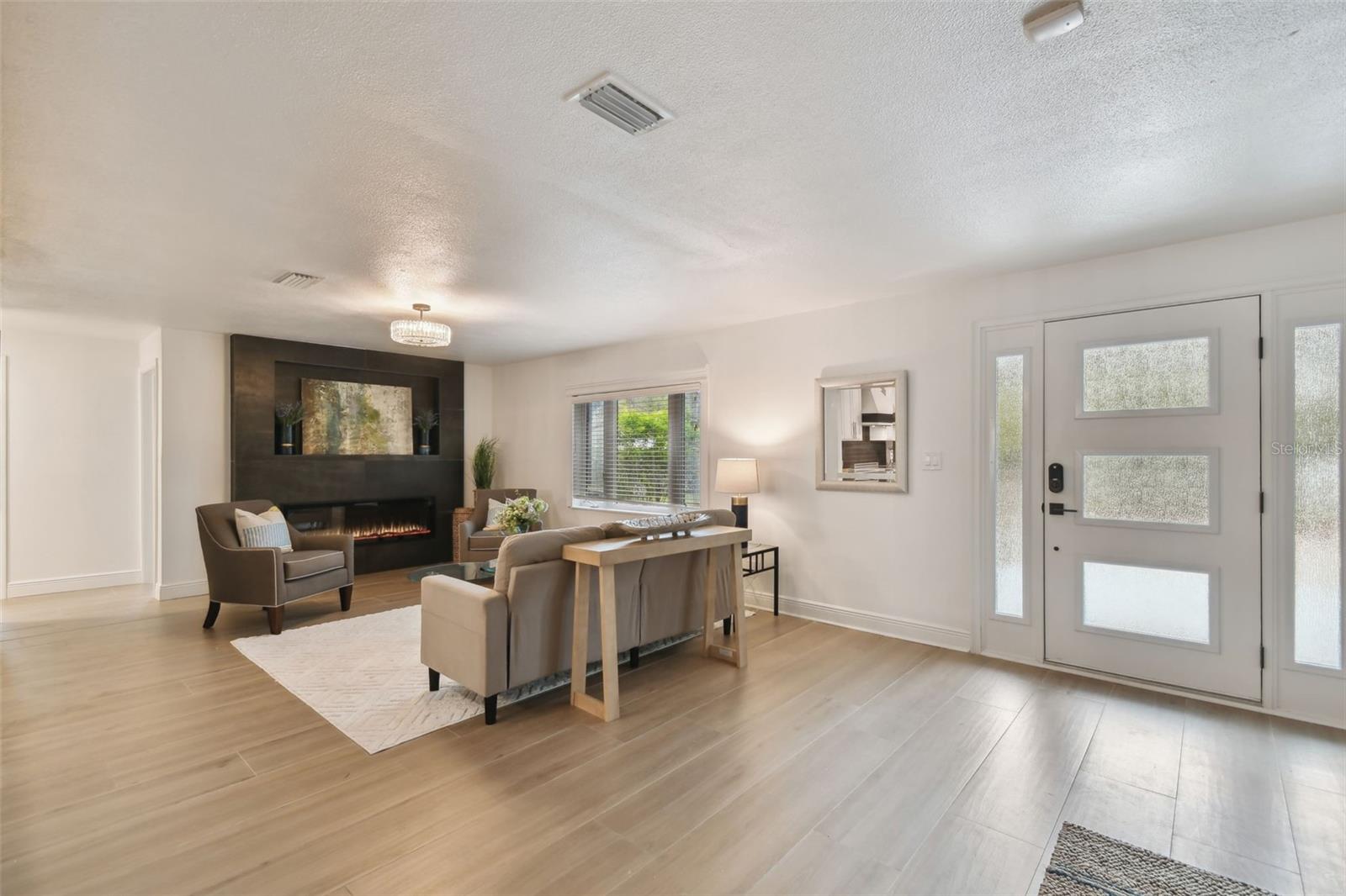 2115 S WEST SHORE BLVD