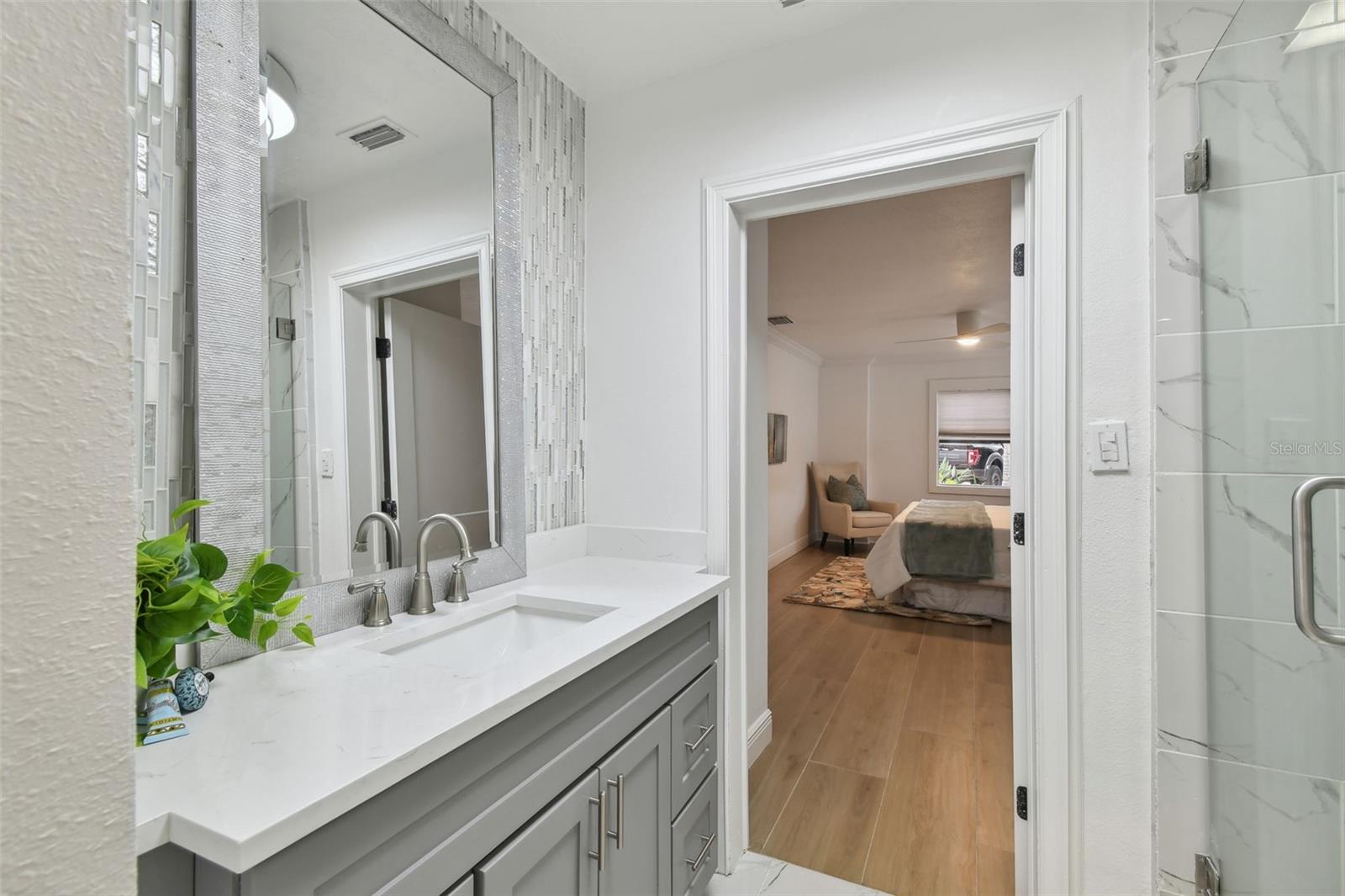 2115 S WEST SHORE BLVD