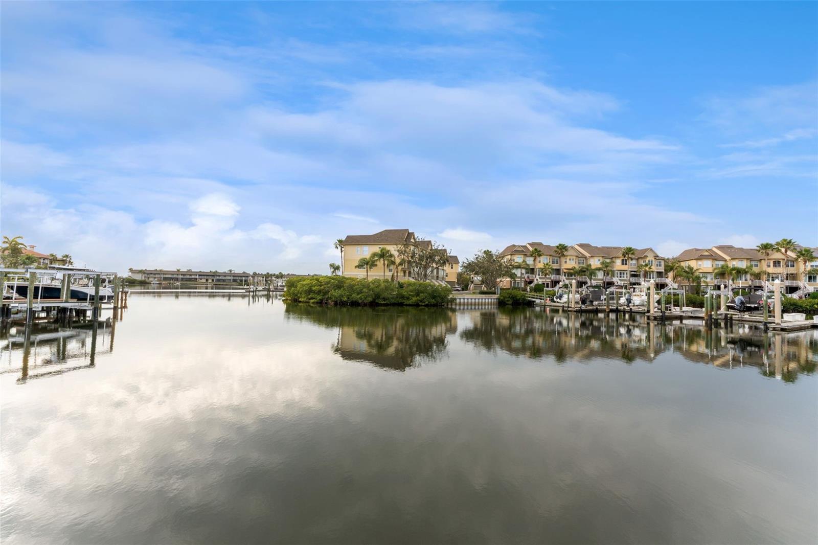 4208 HARBOR HOUSE DR