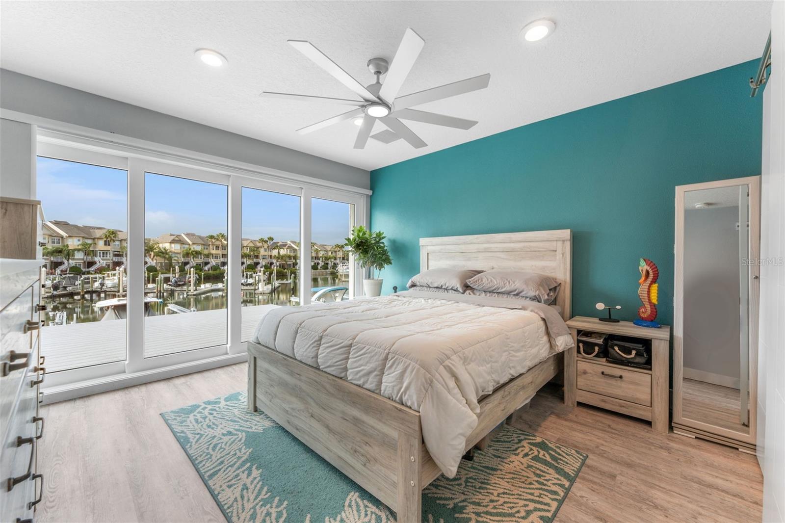 4208 HARBOR HOUSE DR