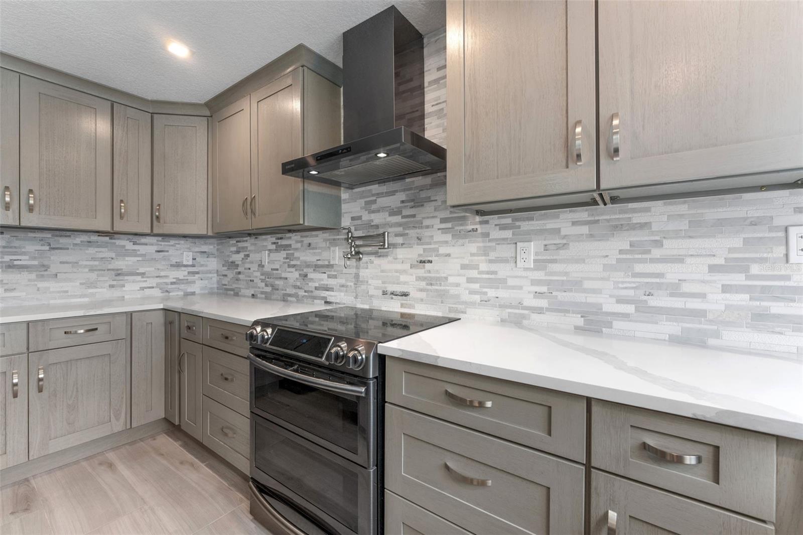 4208 HARBOR HOUSE DR