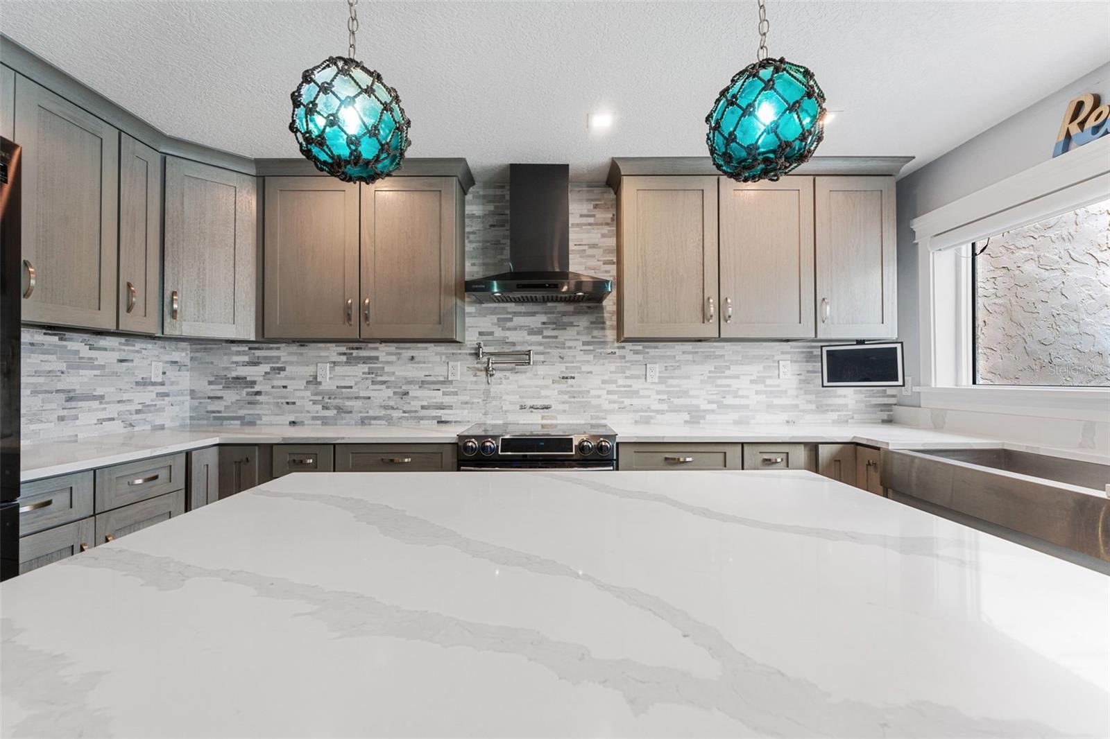 4208 HARBOR HOUSE DR